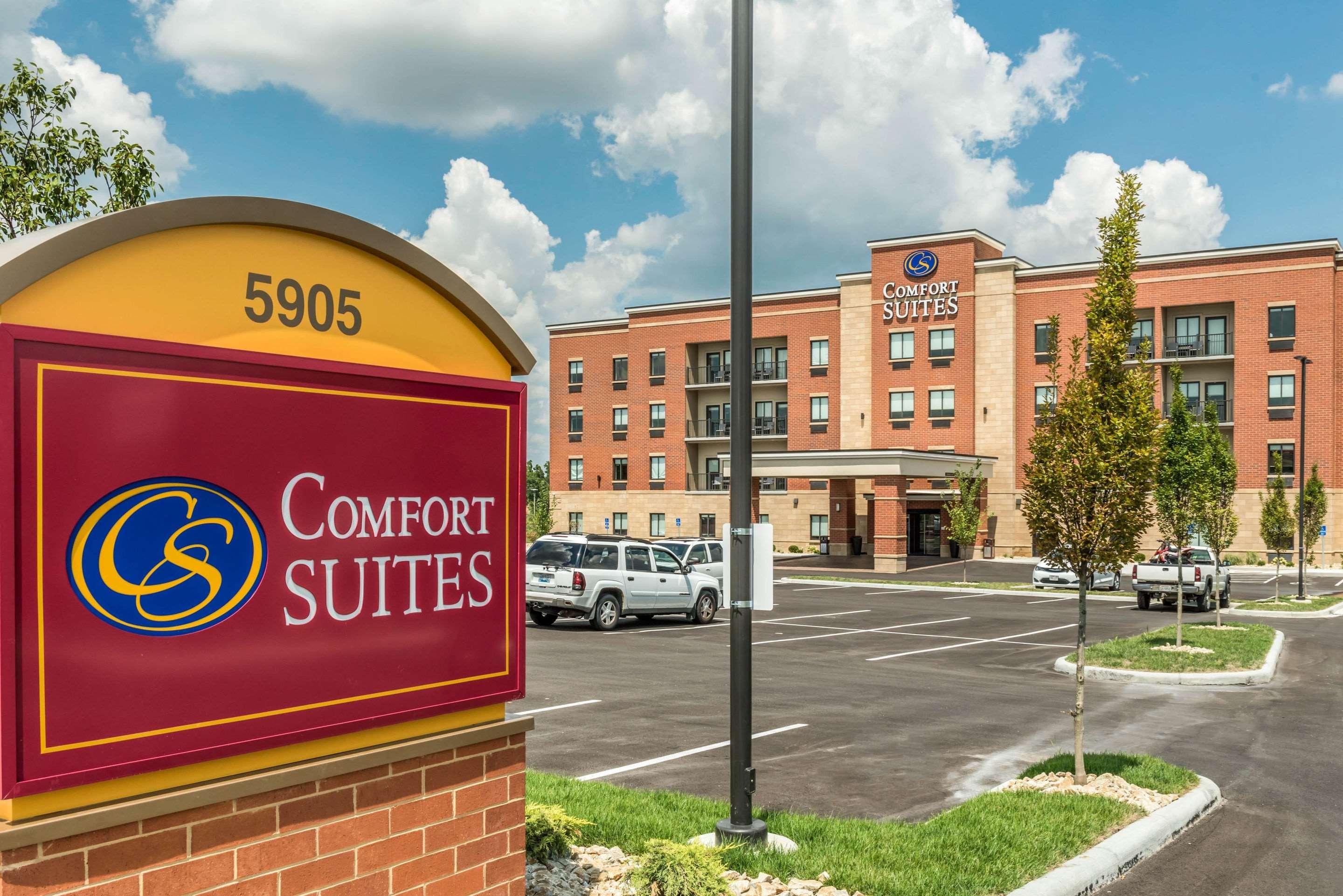 Comfort Suites — photo 4