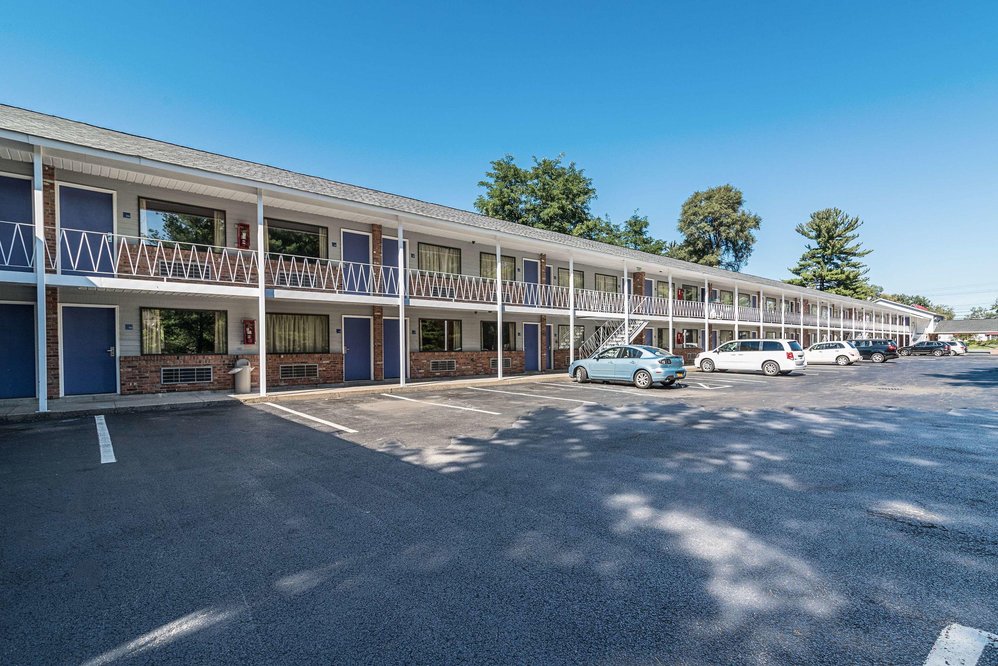 Motel 6 Albany Airport — photo 5