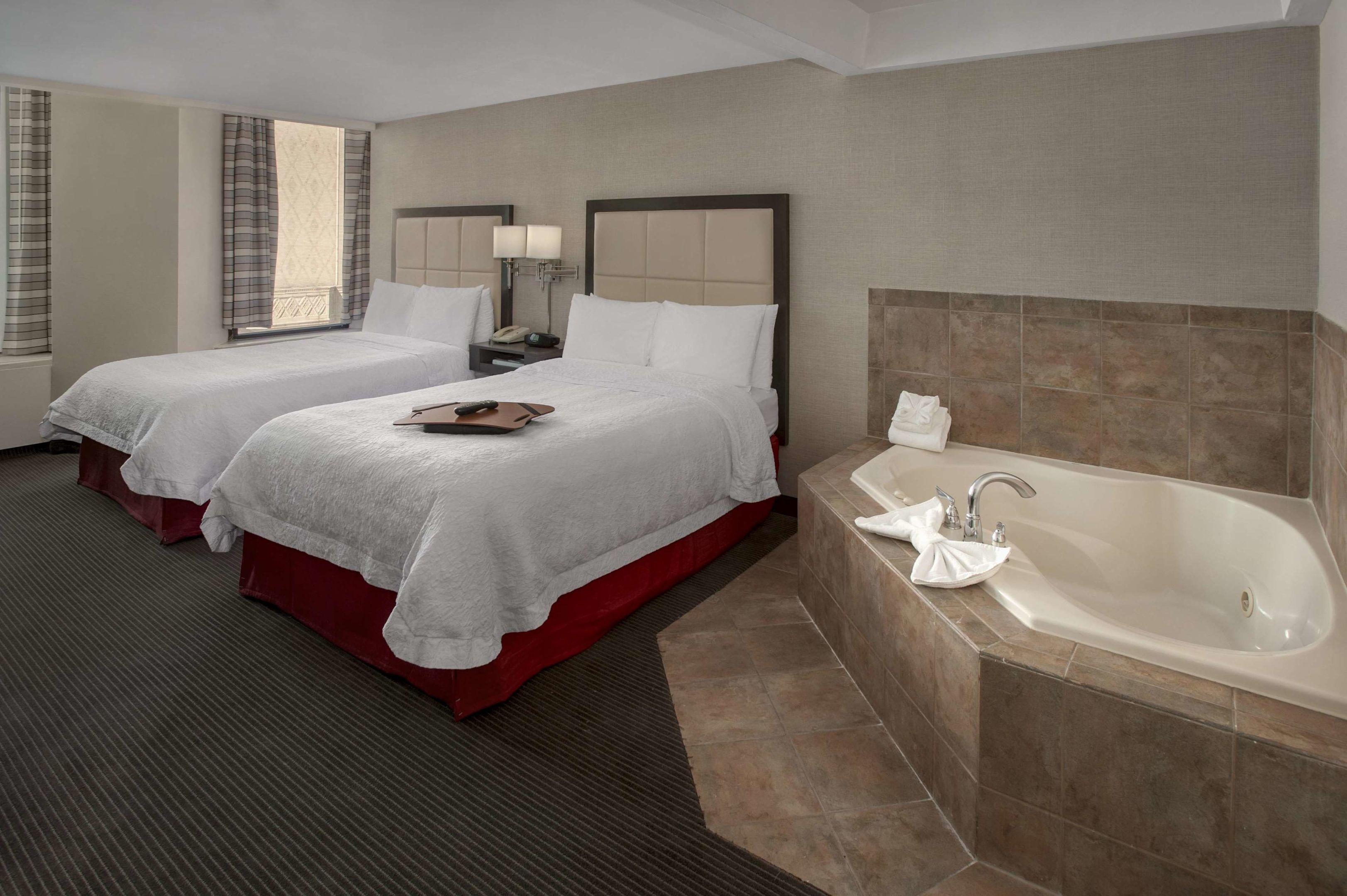 Hampton Inn & Suites Milwaukee Downtown — photo 5