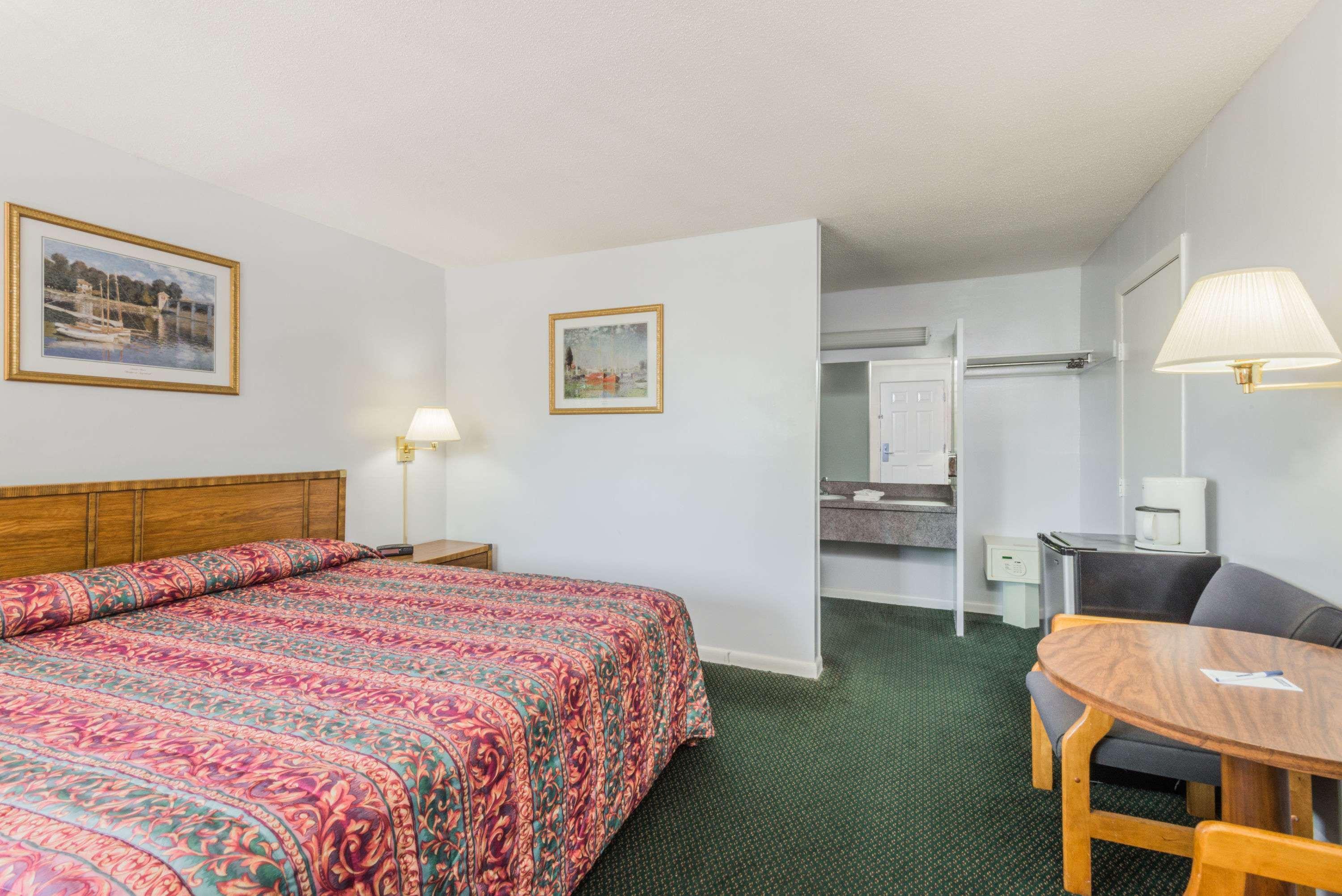Travelodge Cape Cod Area — photo 4