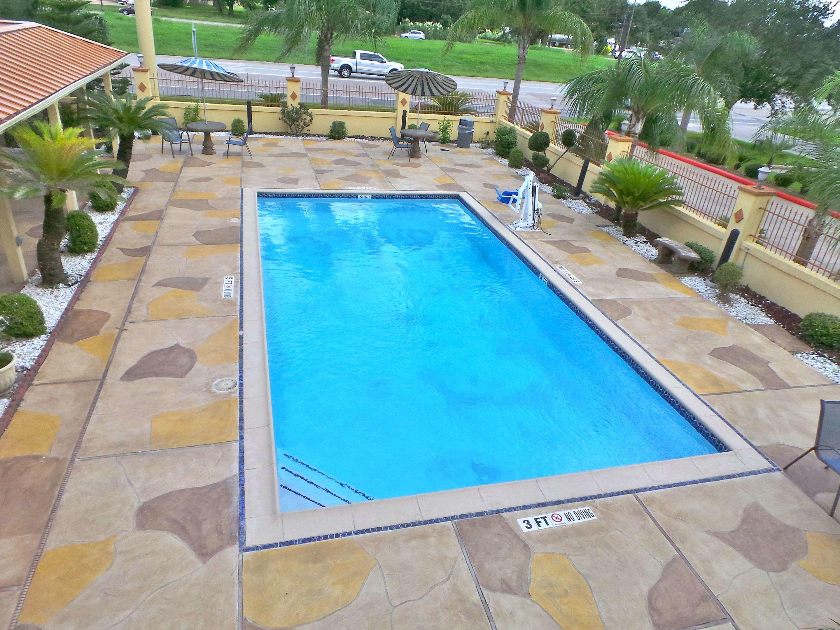 Americas Best Value Inn & Suites-Alvin/Houston — photo 4