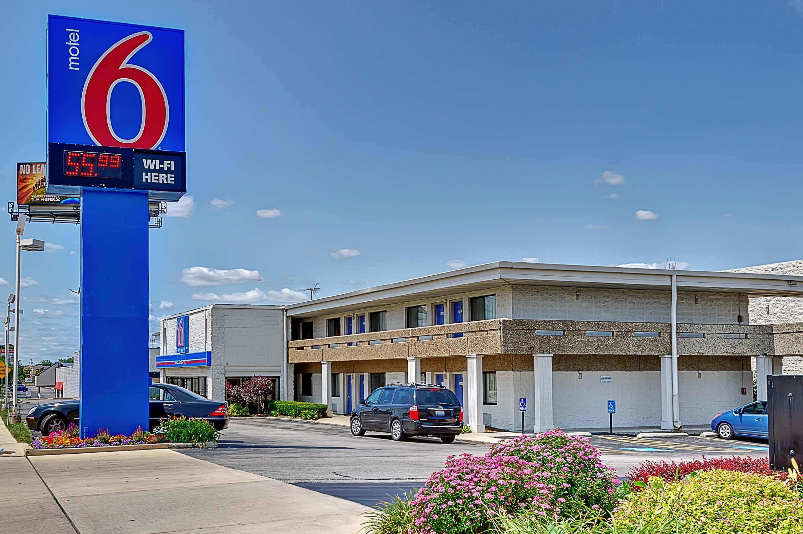 Motel 6 Chicago West Villa Park — photo 5