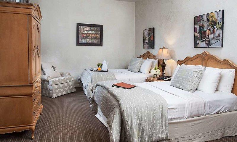 Chateau Hotel — photo 4