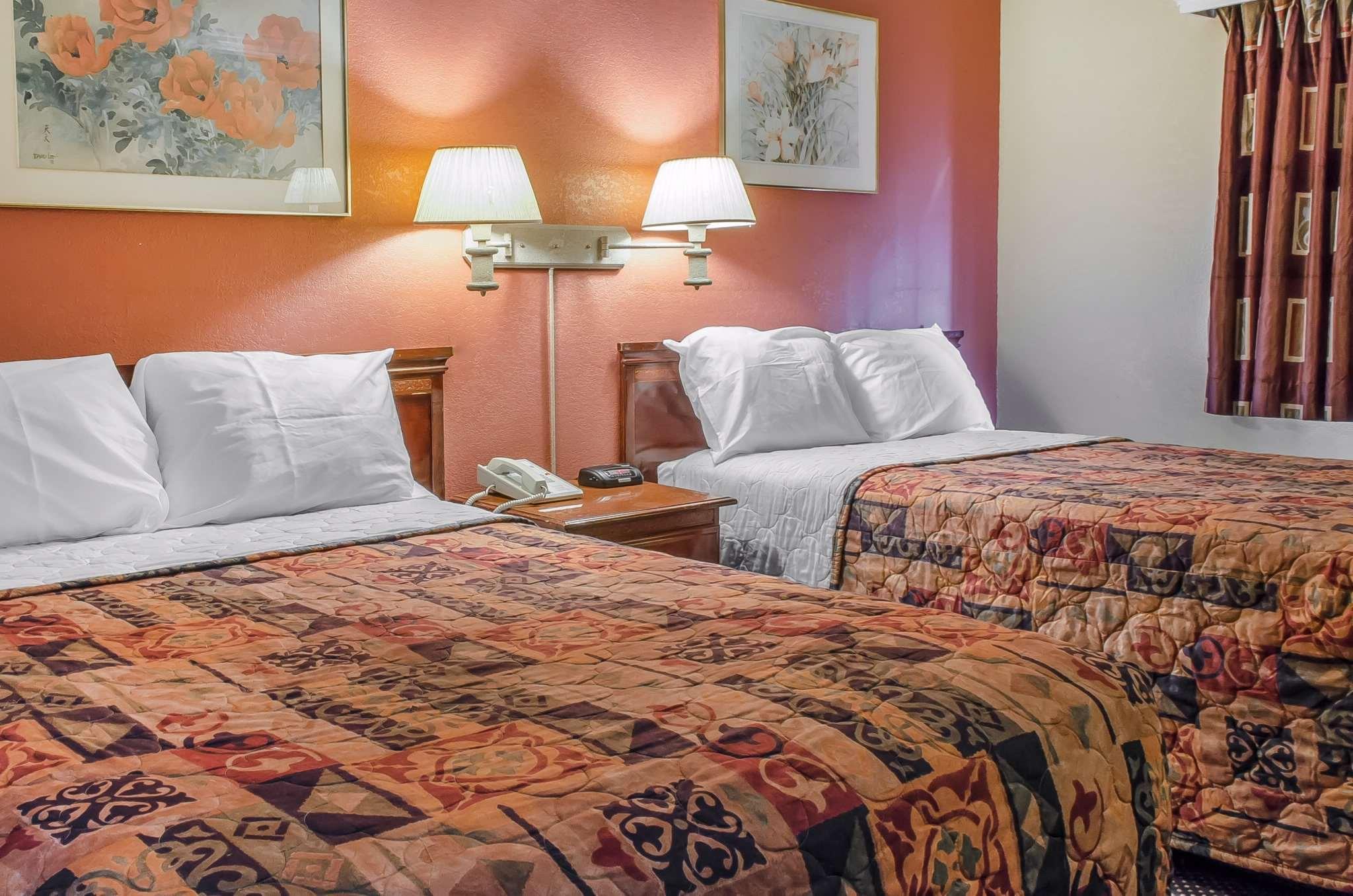 Rodeway Inn — photo 5