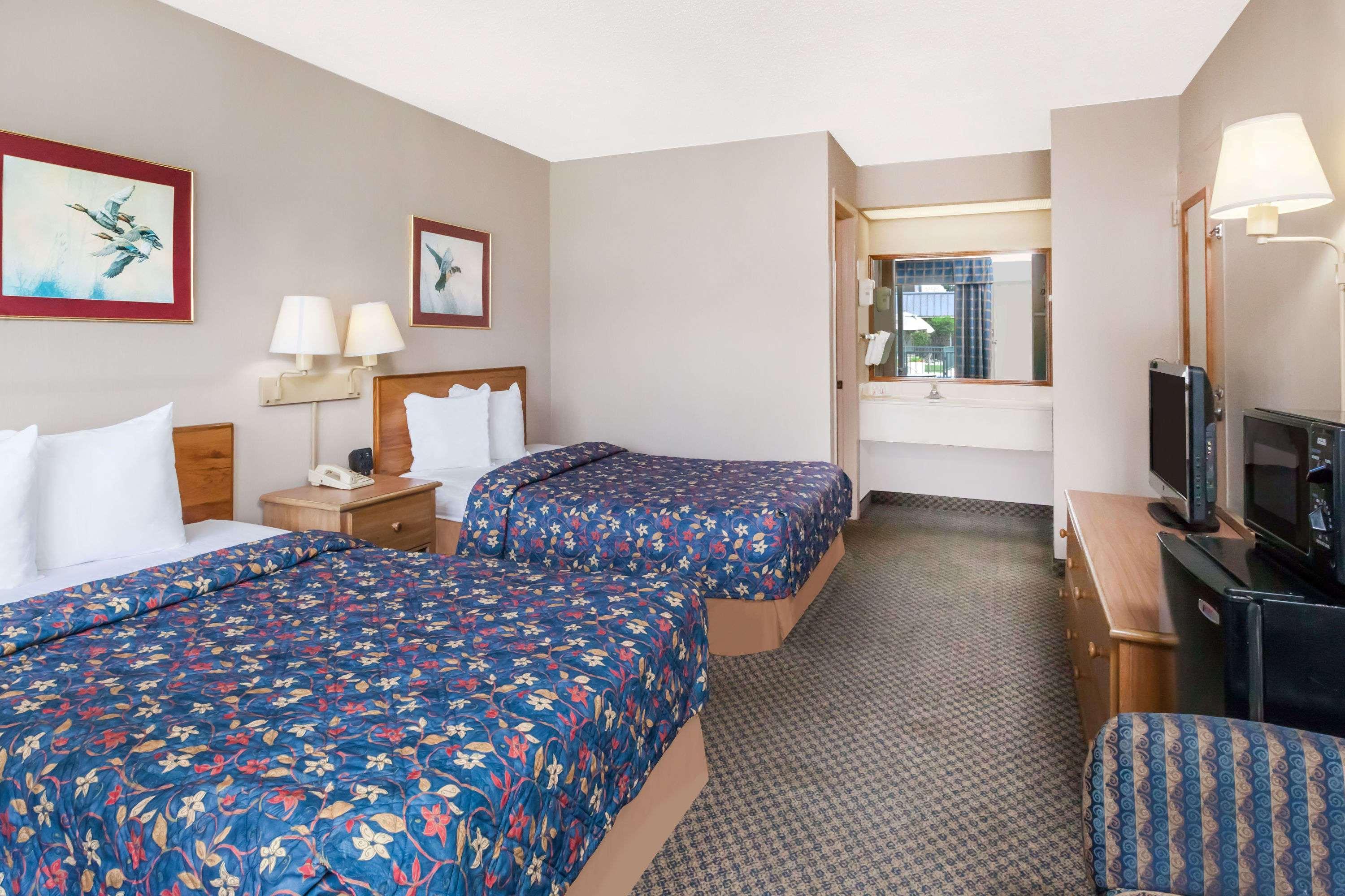 Days Inn Seguin — photo 5