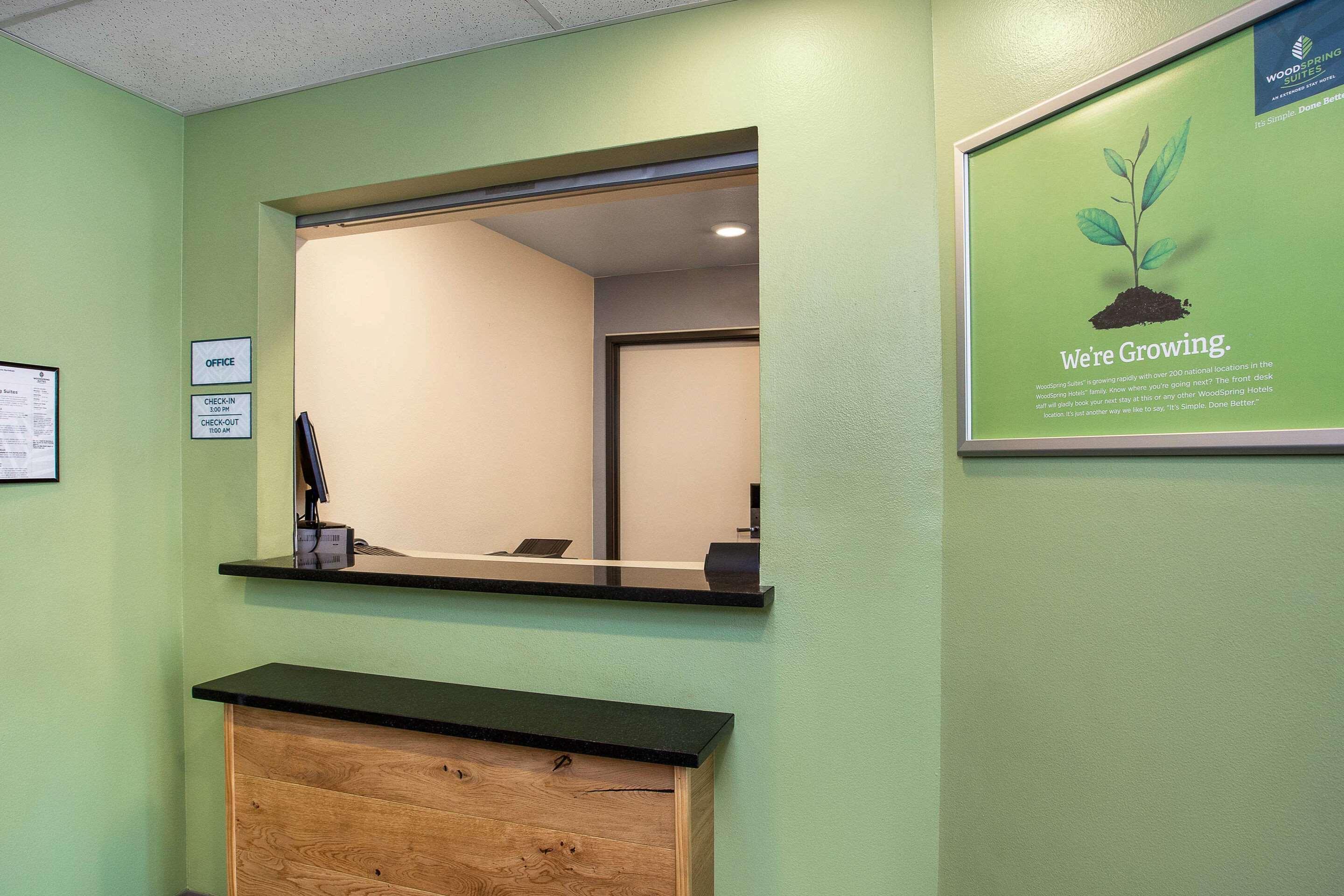 WoodSpring Suites Pensacola Northeast — photo 5
