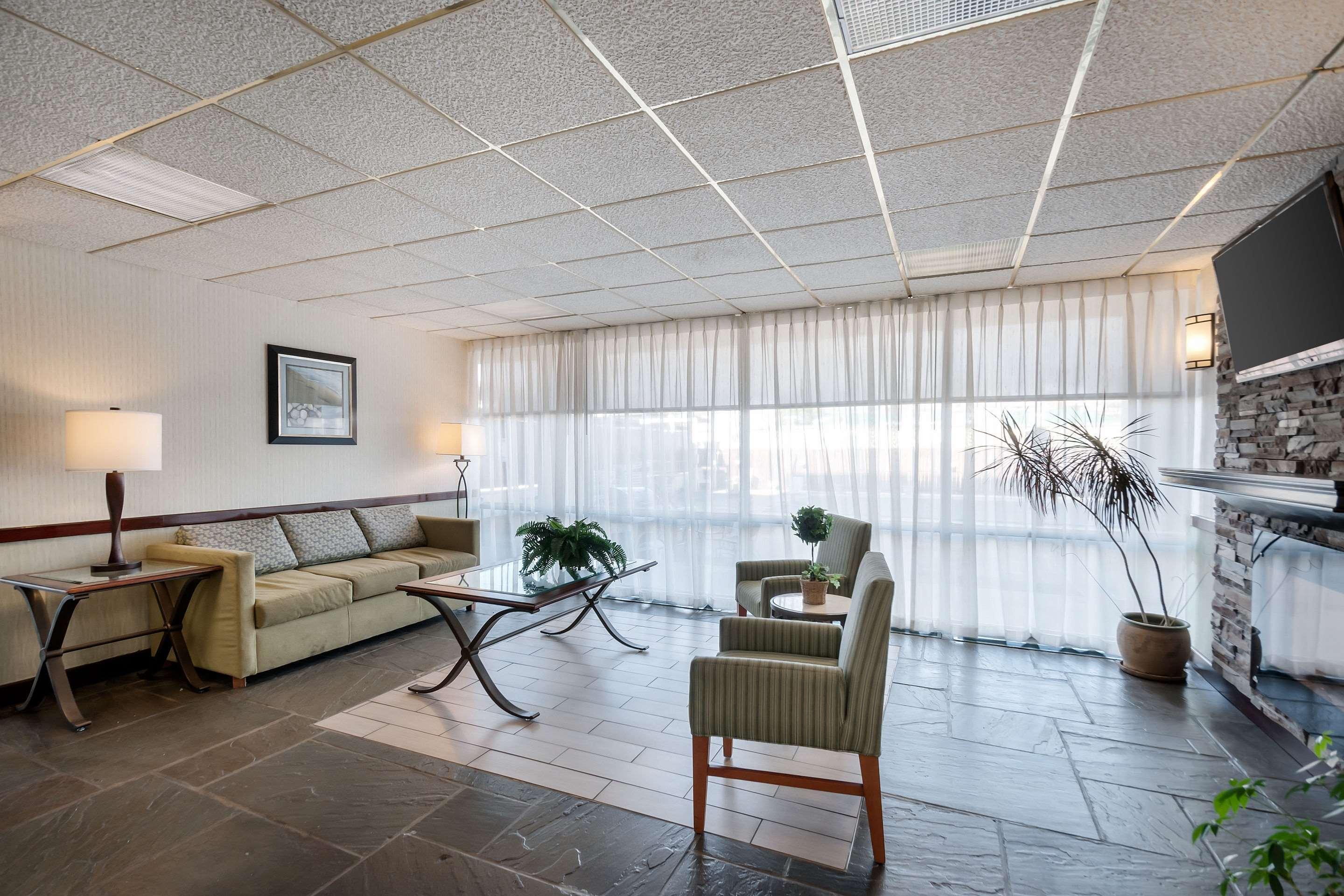 Quality Inn & Suites — photo 4