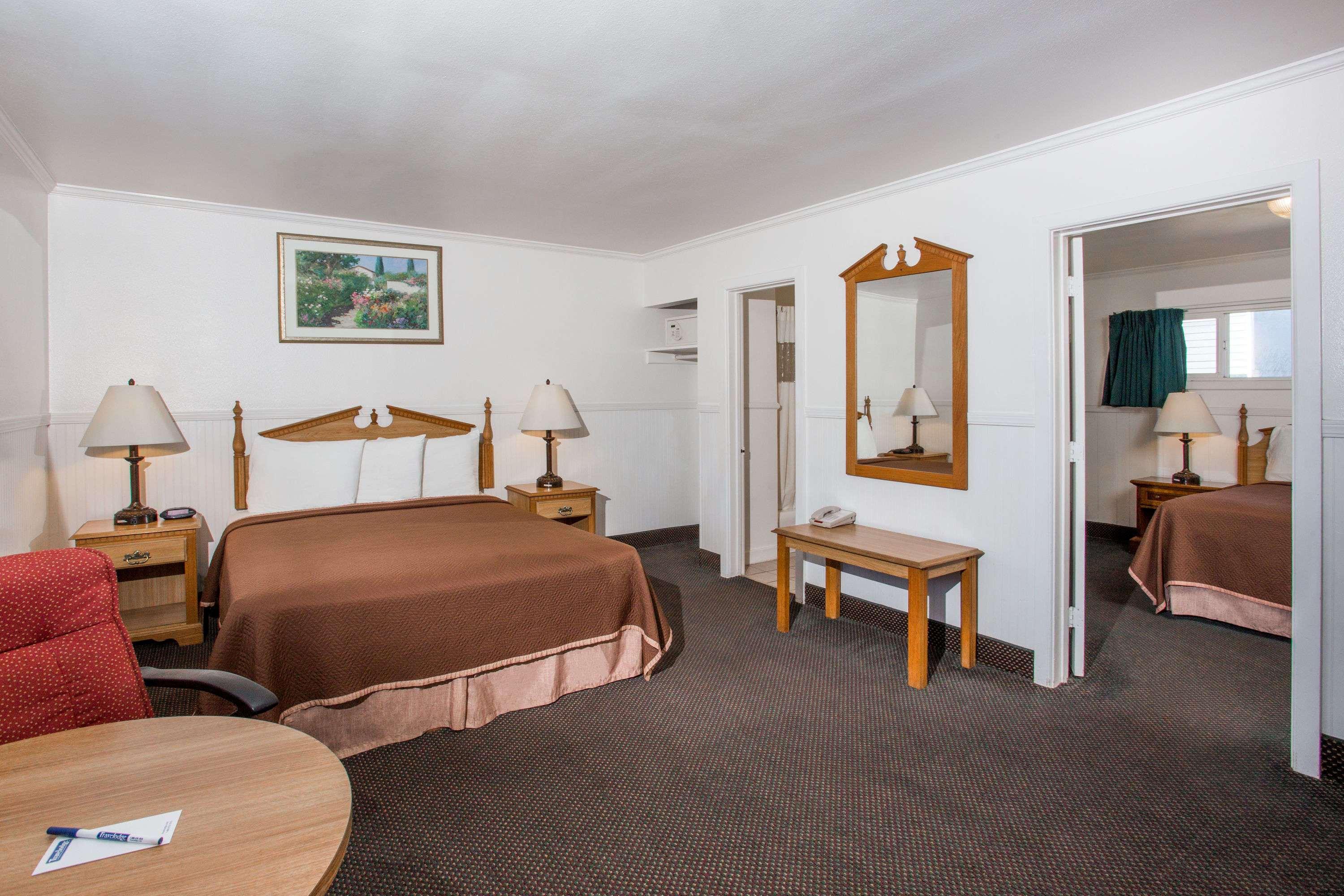 Fort Bragg Travelodge — photo 4