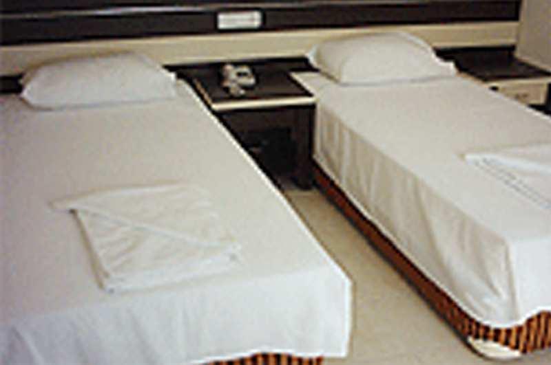 Q Max — photo 4