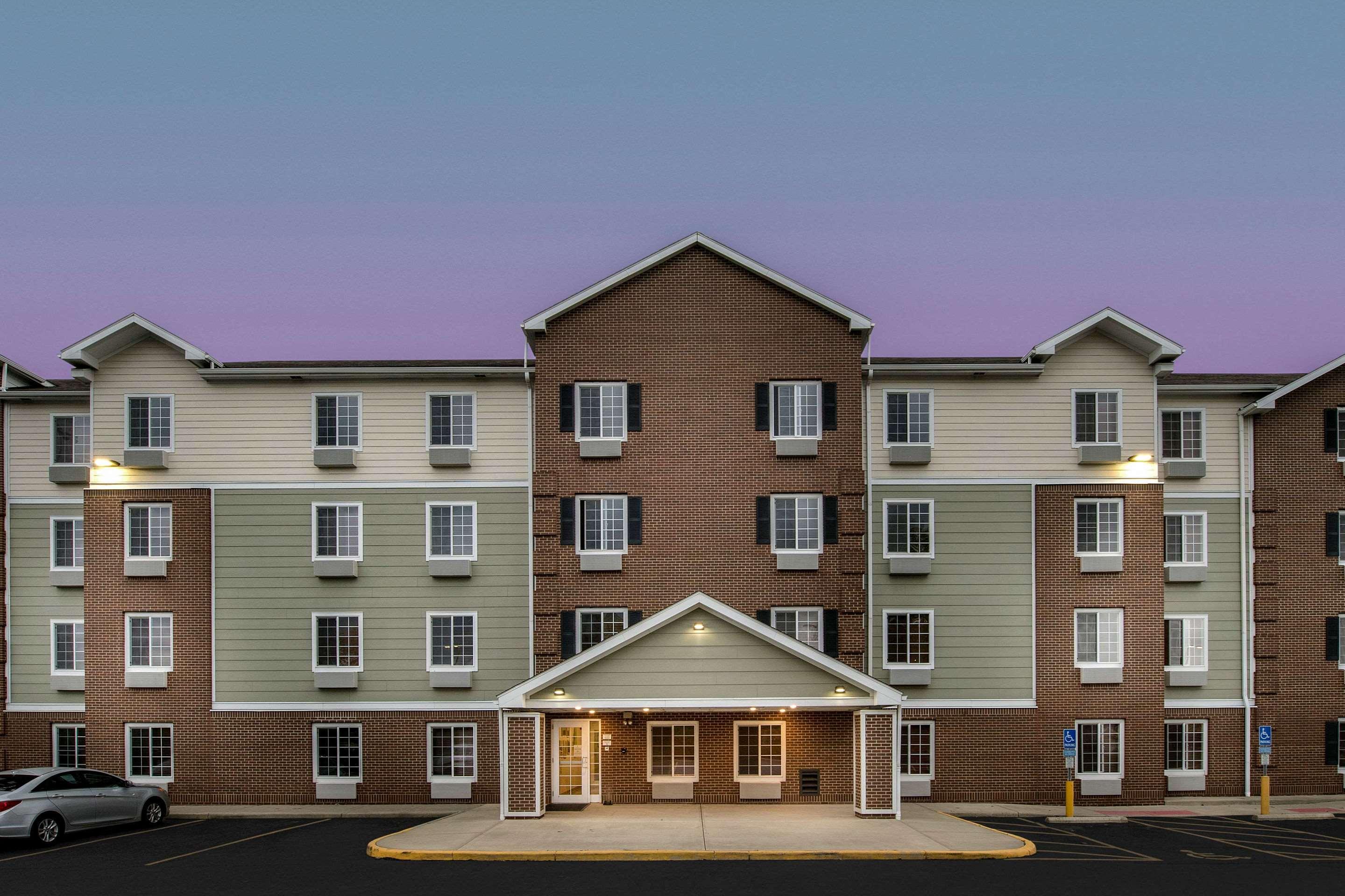 WoodSpring Suites Akron — photo 4