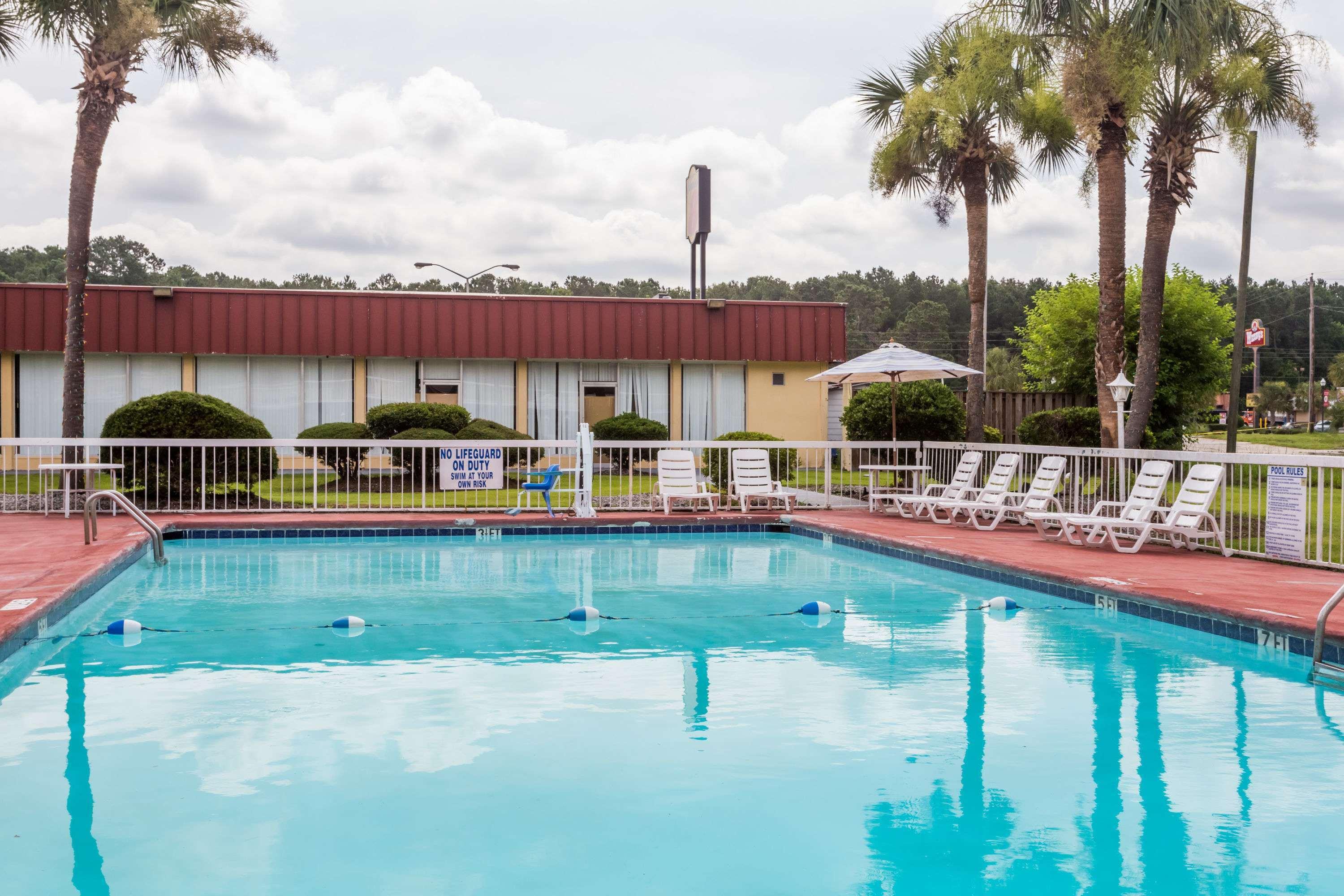Super 8 by Wyndham Hardeeville — photo 4