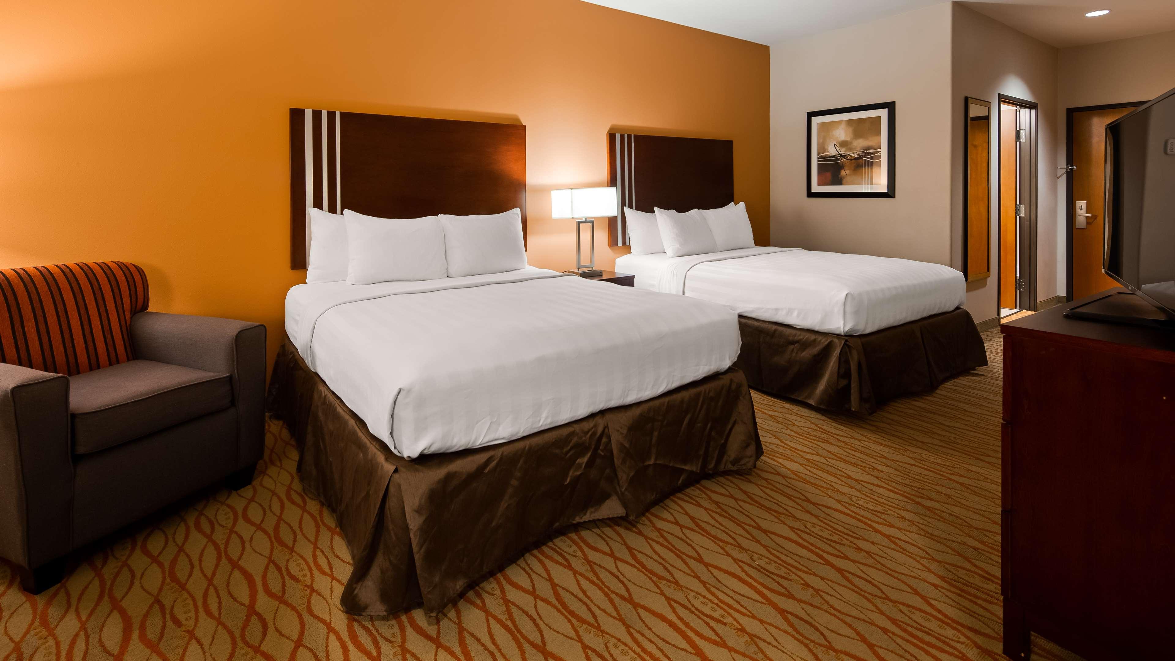 Best Western Plus Spring Inn & Suites — photo 5
