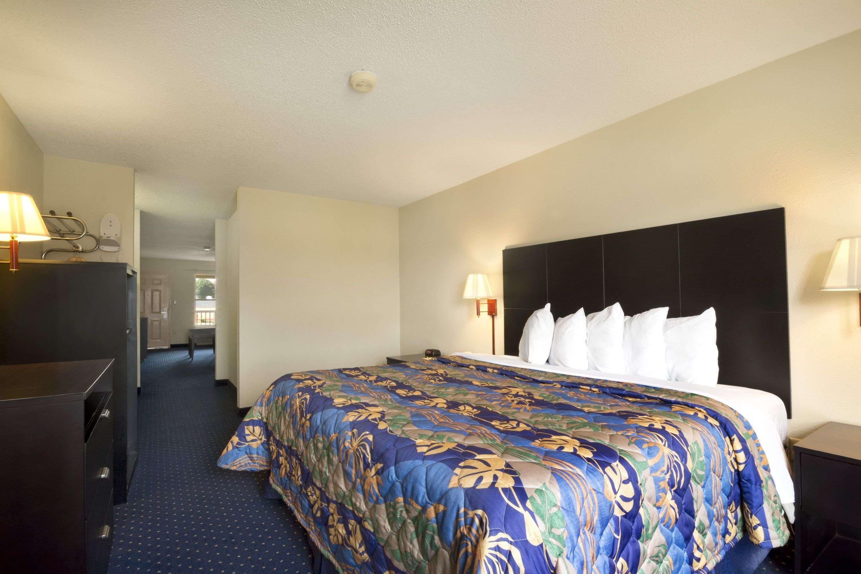 Days Inn Alma — photo 5