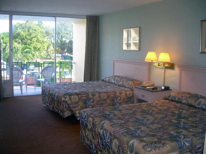 ChateauBleau Hotel — photo 4