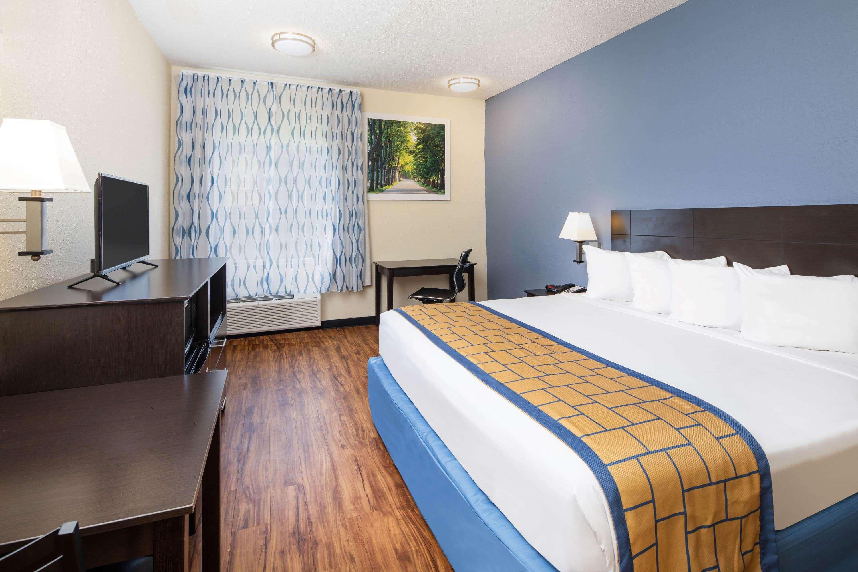 Days Inn by Wyndham Macon I-75 North — photo 4