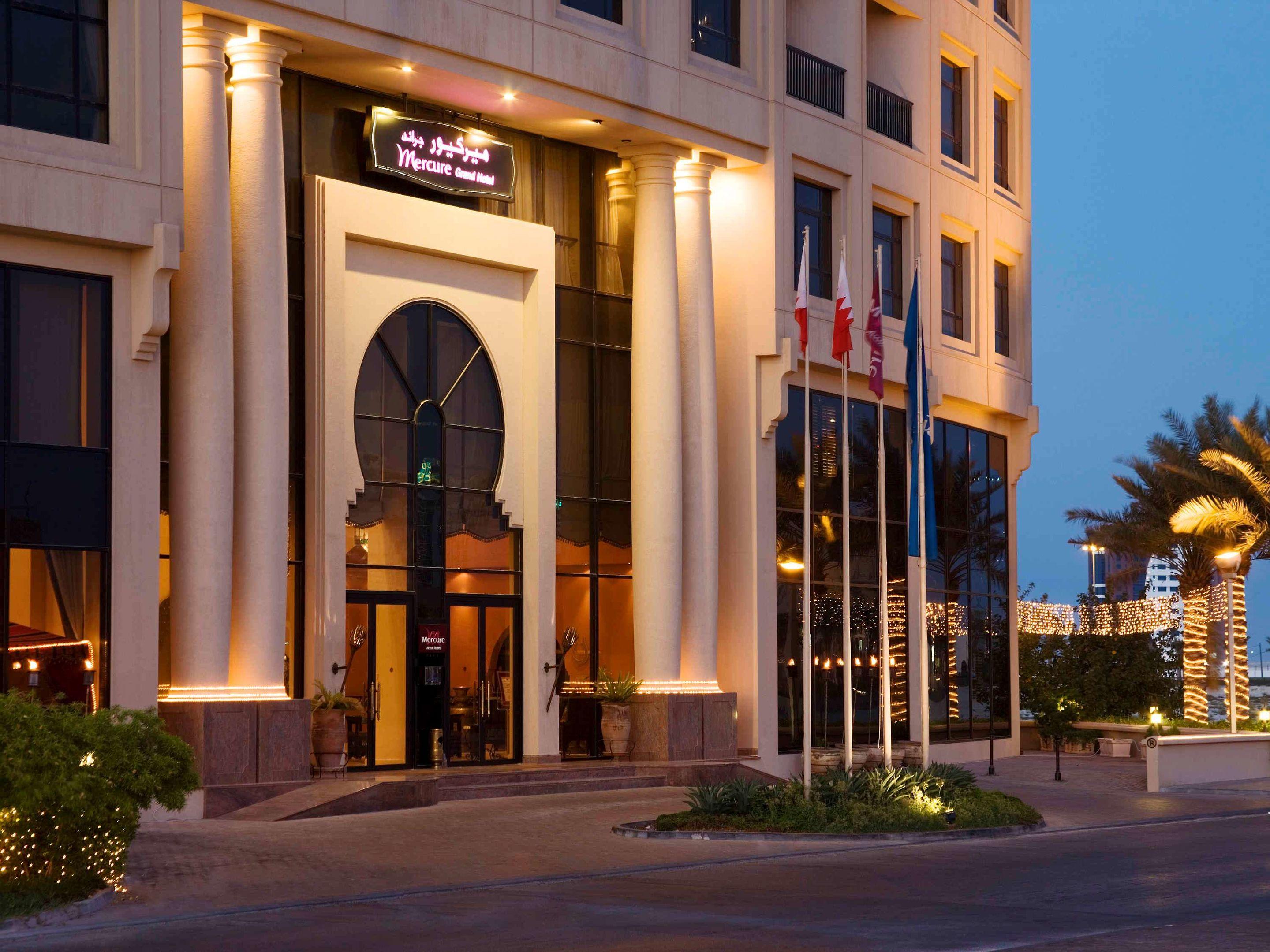 Mercure Grand Hotel Seef / All Suites — photo 3