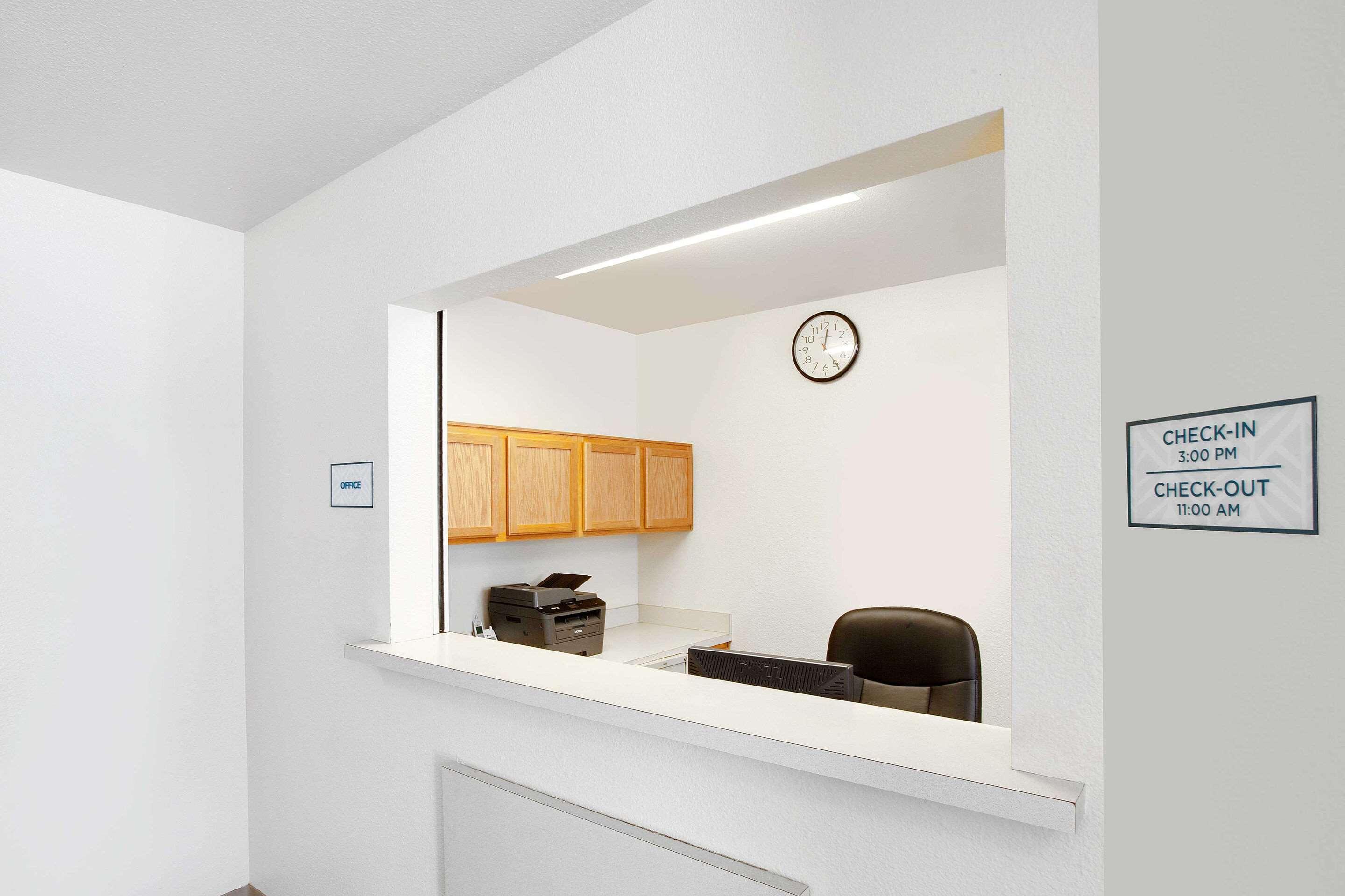 WoodSpring Suites Houston Westchase — photo 4