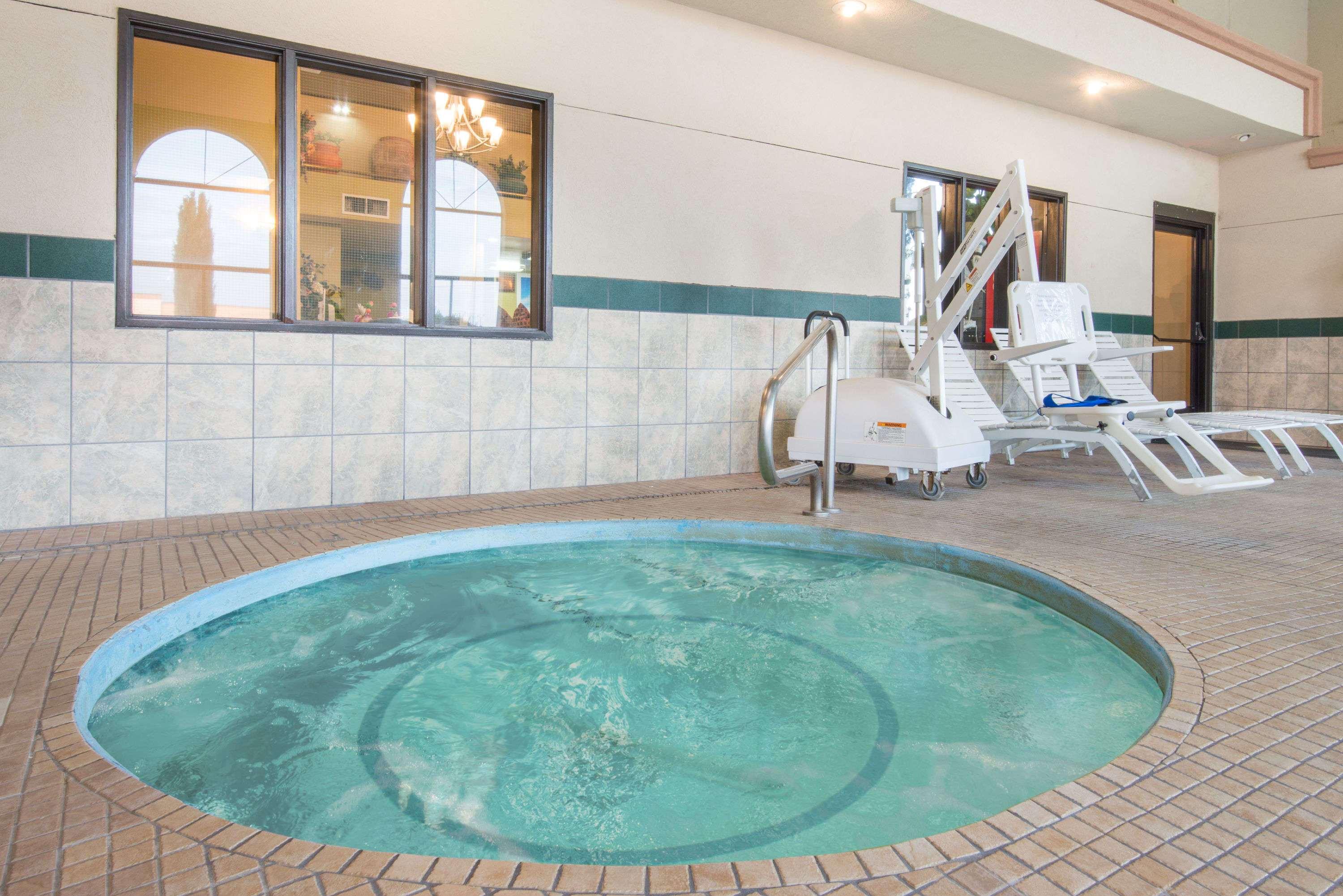 Days Inn Carlsbad — photo 4