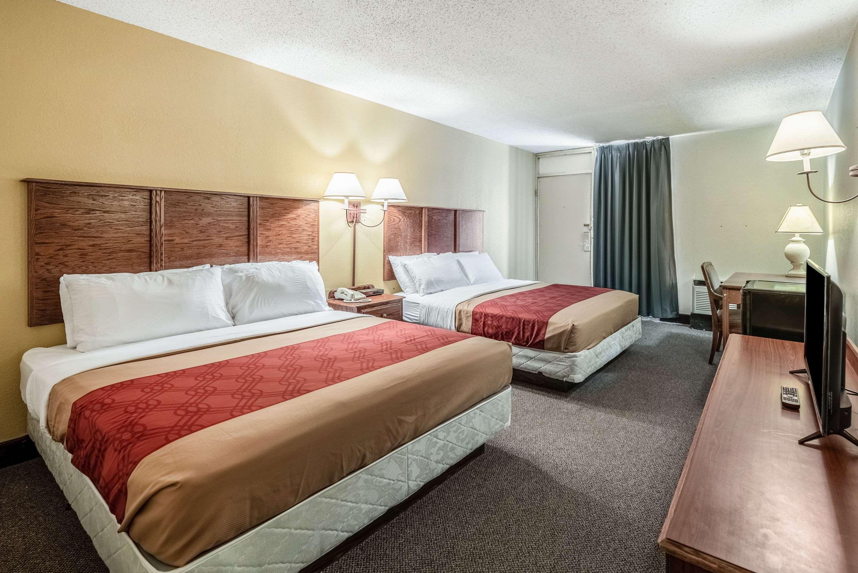 Econo Lodge — photo 4