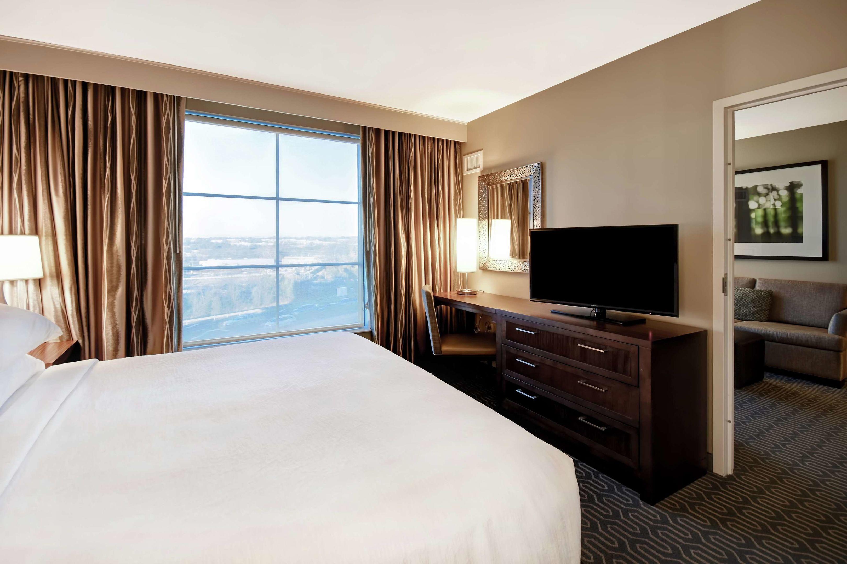 Embassy Suites Springfield — photo 4