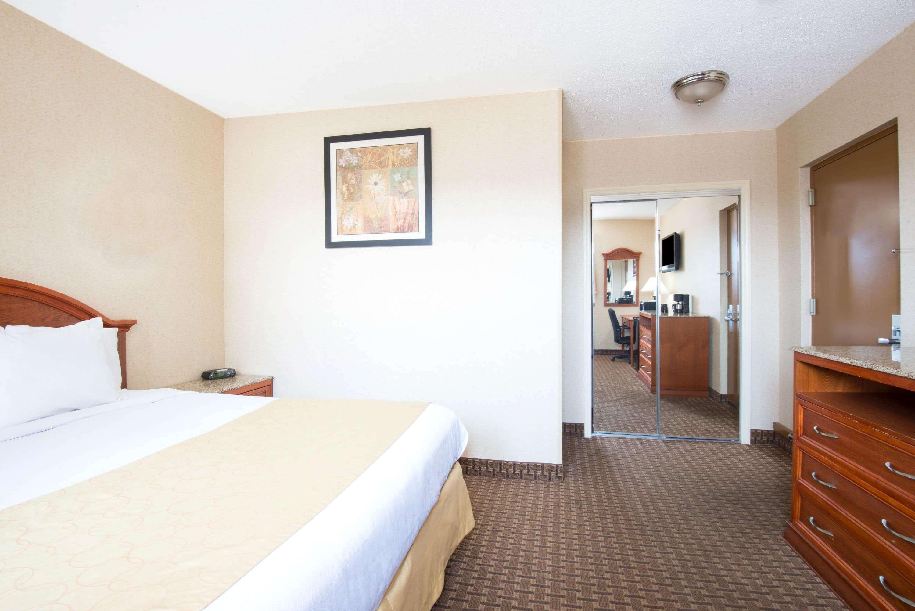Days Inn Long Island/Copiage — photo 5