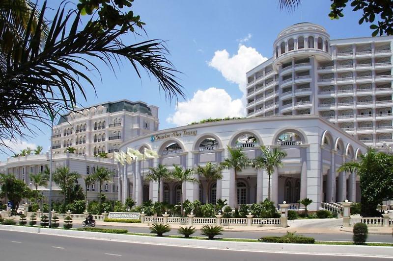 Sunrise Nha Trang Beach Hotel & Spa — photo 1