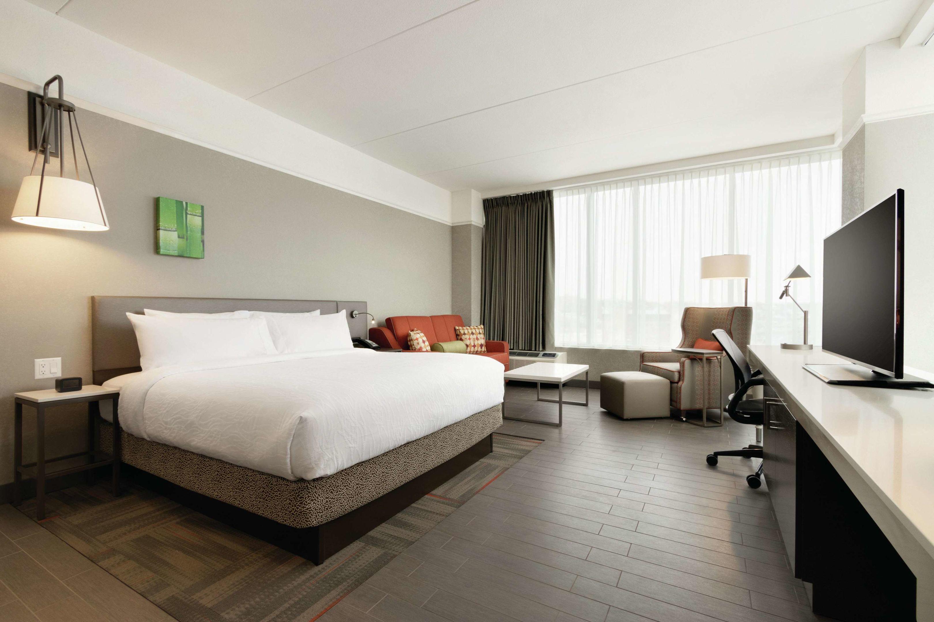 Hilton Garden Inn Calgary Downtown — photo 5