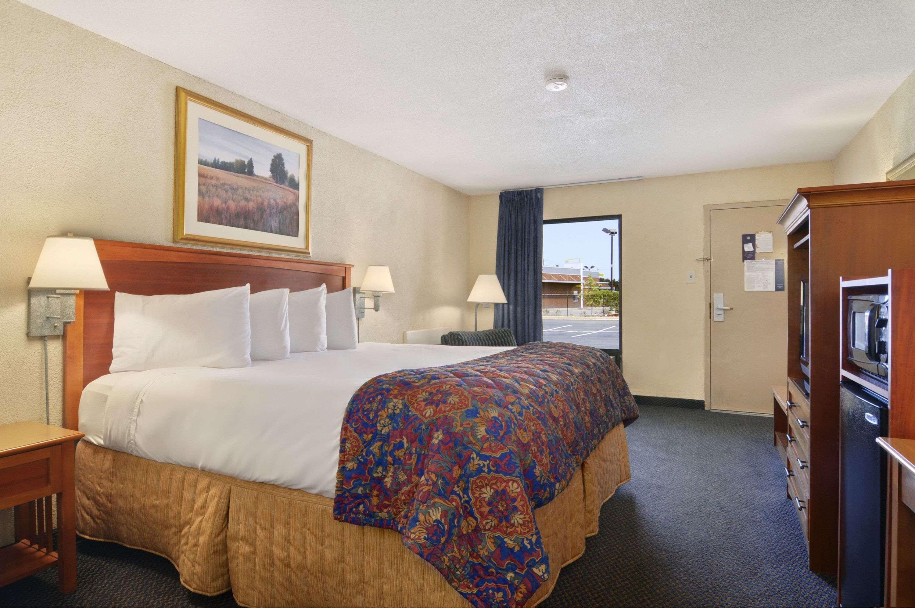 Baymont Inn & Suites Macon I-75 — photo 5