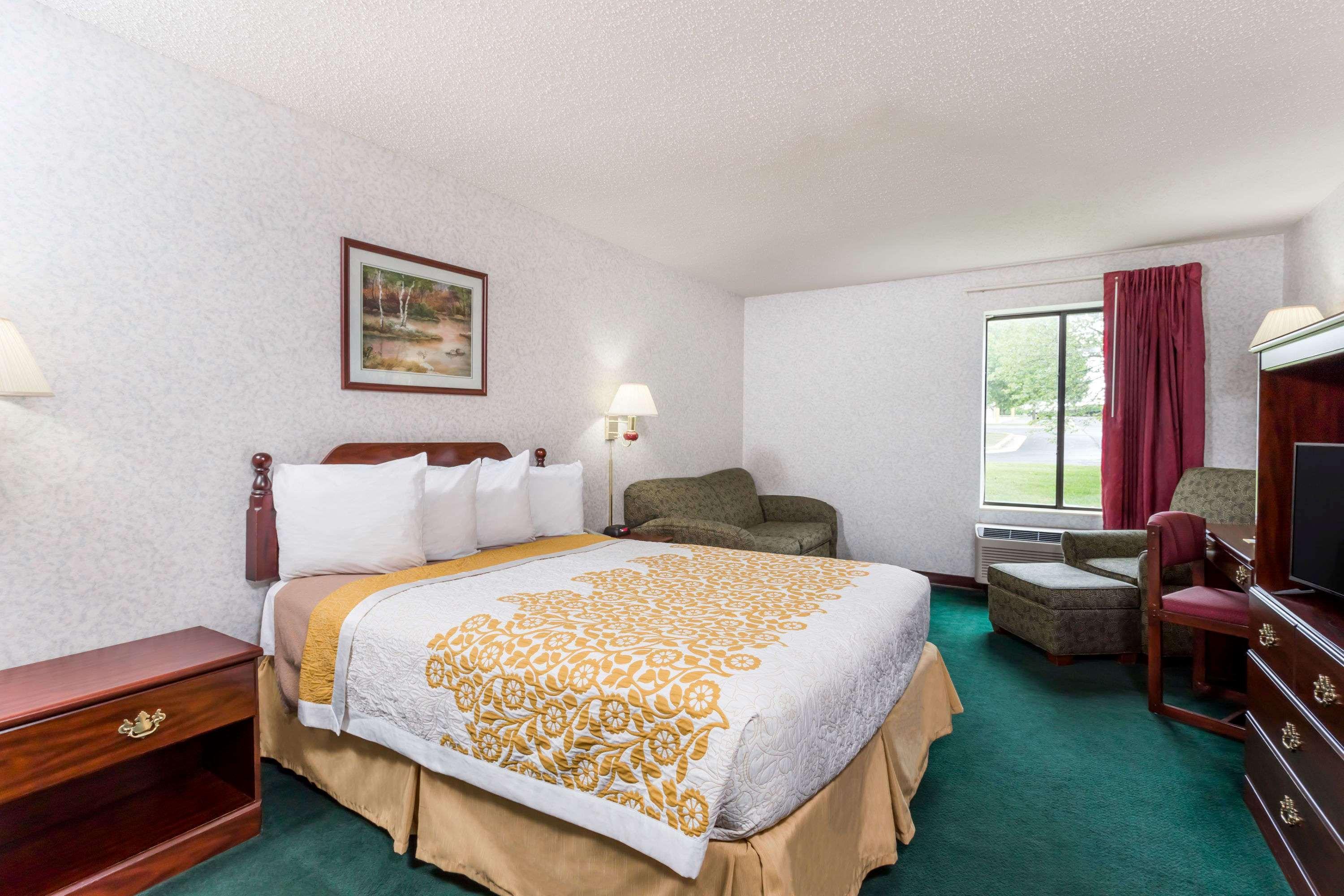 Days Inn Battlefield Road/Hwy 65 — photo 4