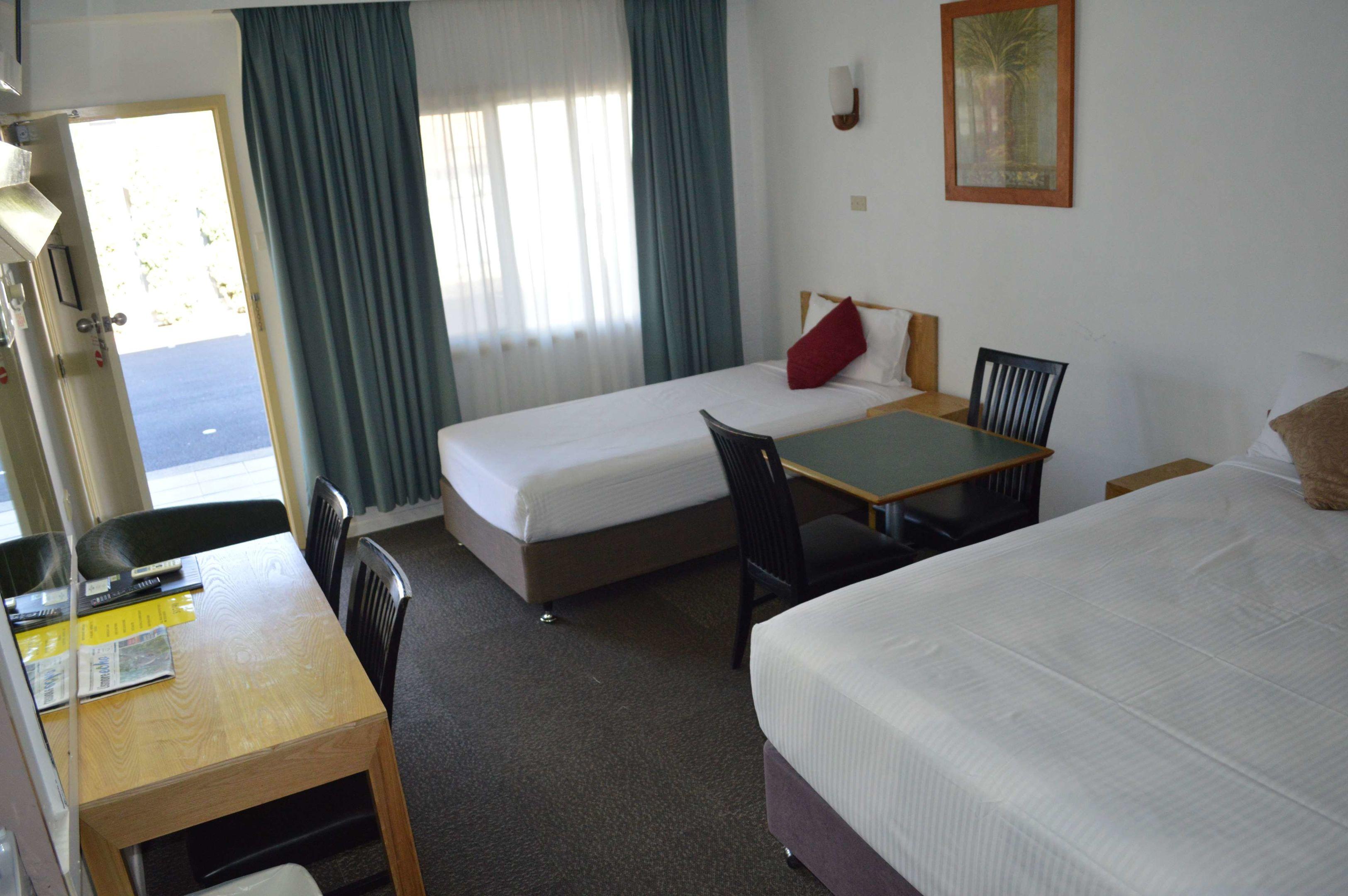 SureStay Hotel by Best Western Karinga Motel — photo 5