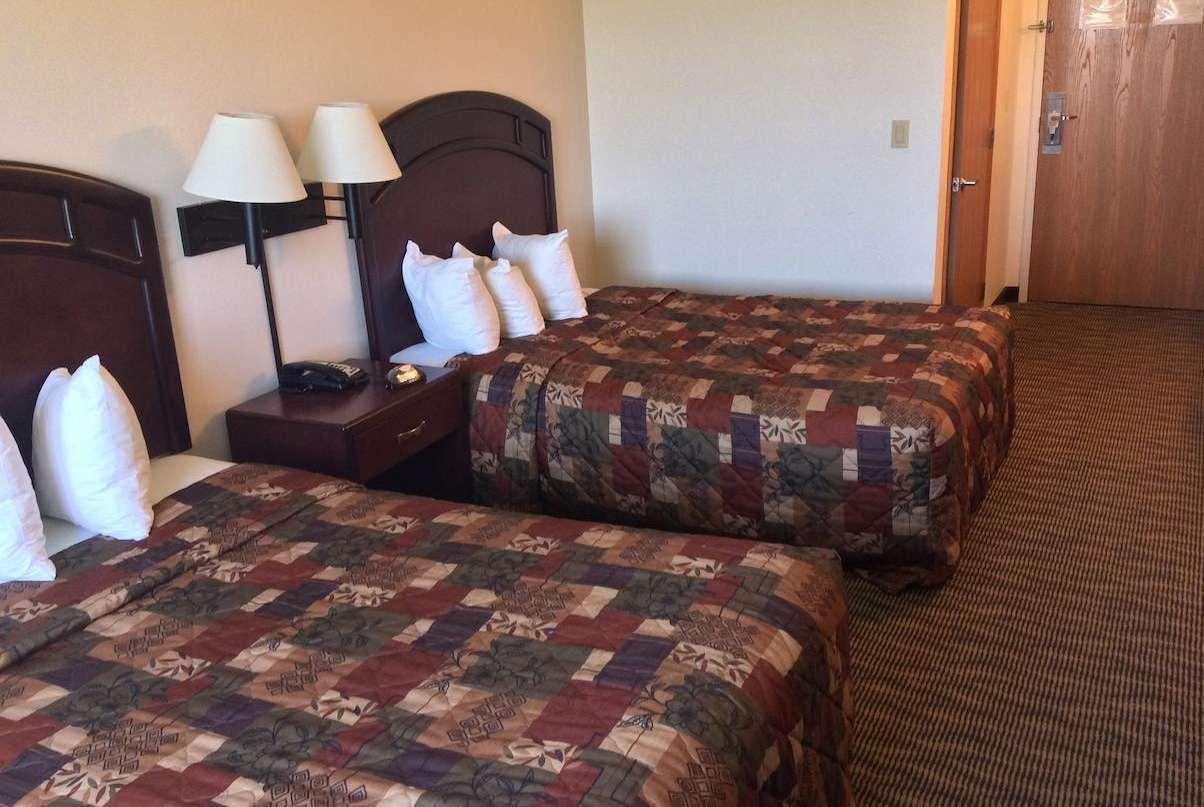 Settle Inn & Suites Harlan — photo 4