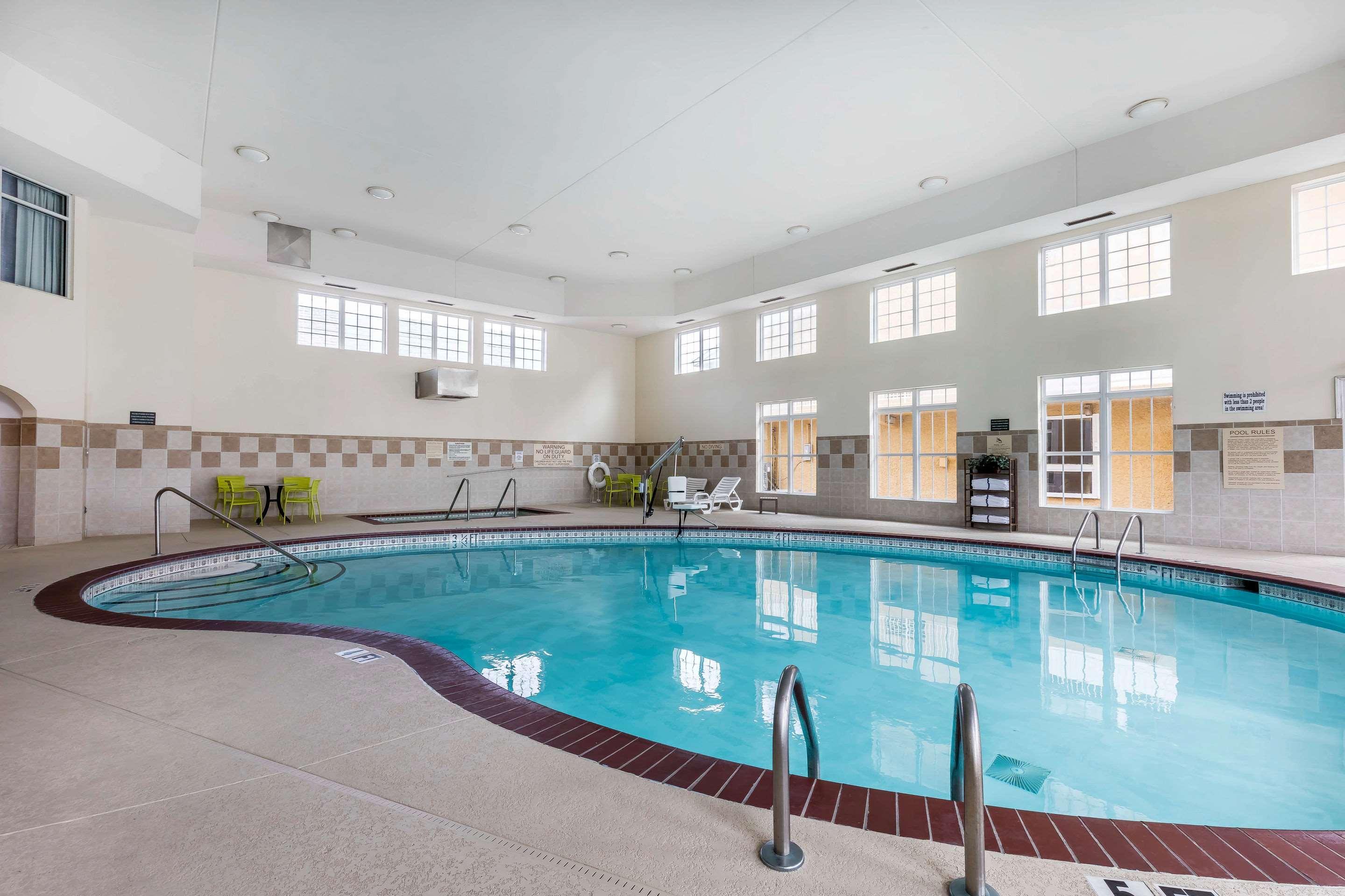 Comfort Inn & Suites Antioch — photo 5