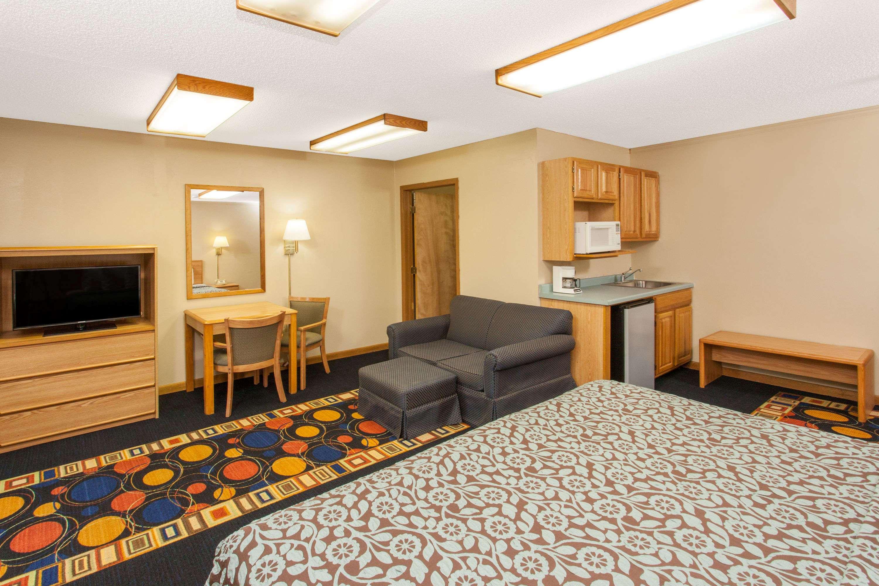 Days Inn Farmer City — photo 5