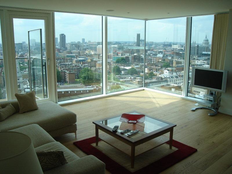 Marlin Apartments Empire Square — photo 4
