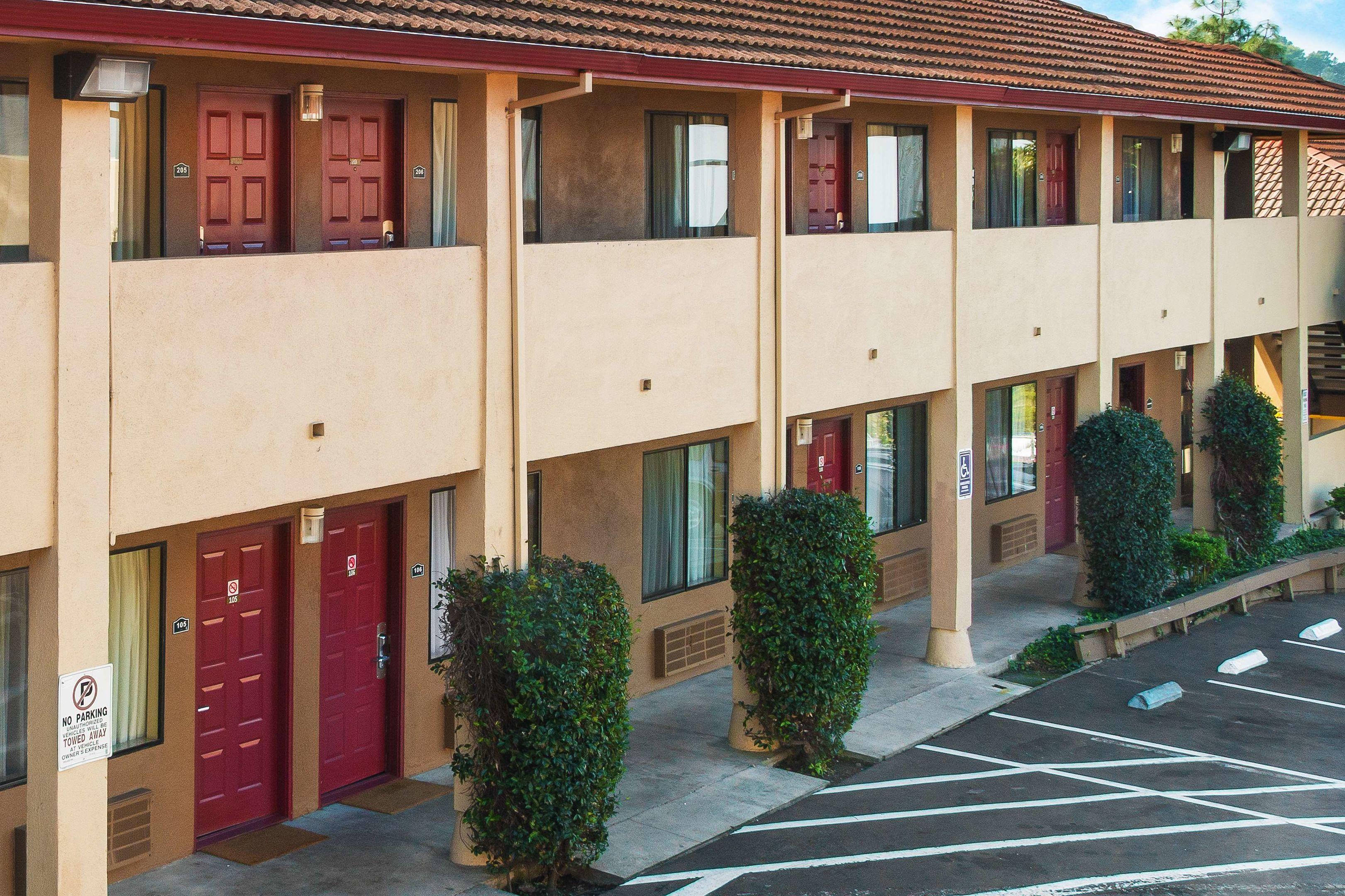 Days Inn by Wyndham Pinole Berkeley — photo 4