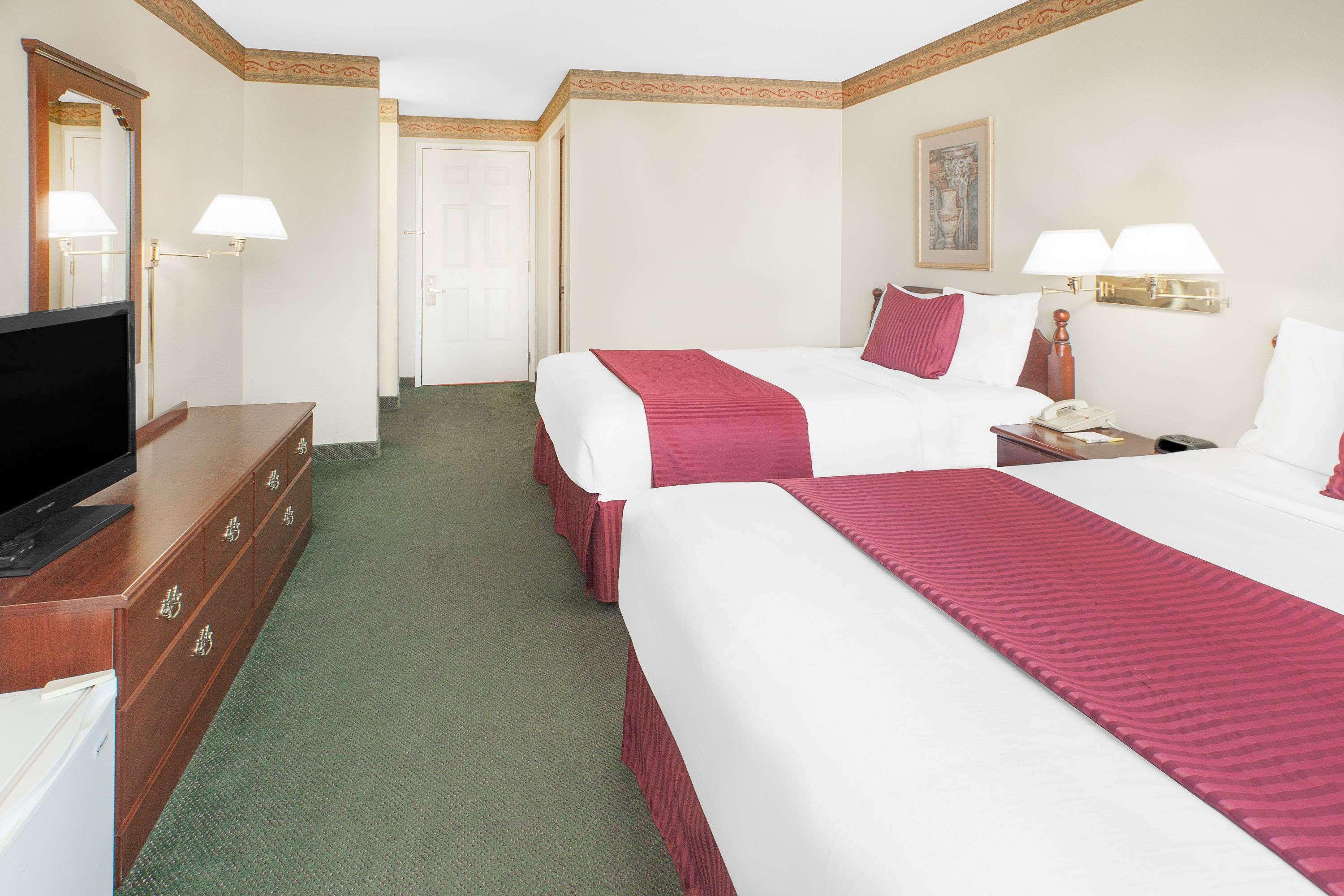 Days Inn by Wyndham Mountain Home — photo 4