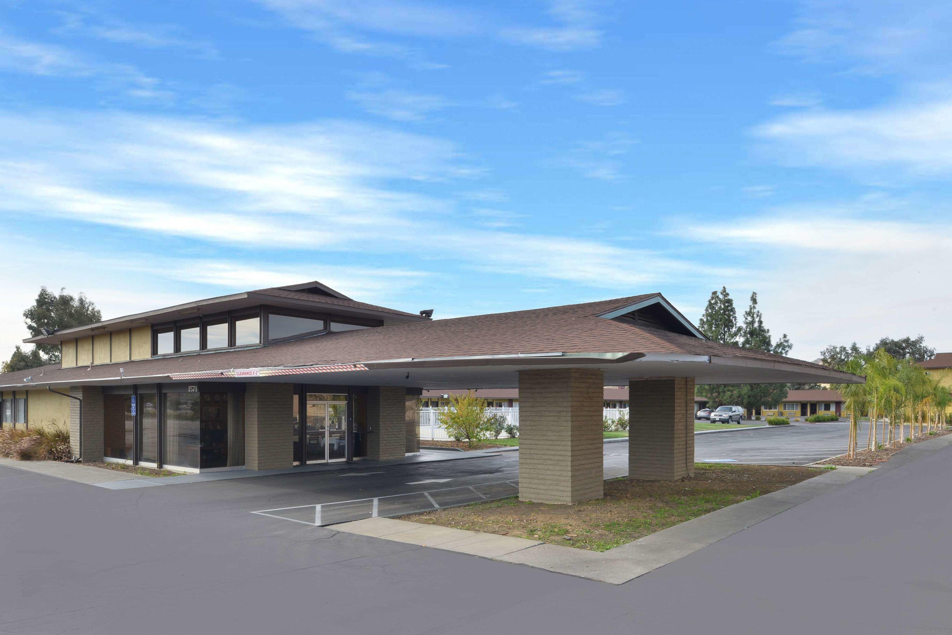 Americas Best Value Inn Vacaville — photo 4