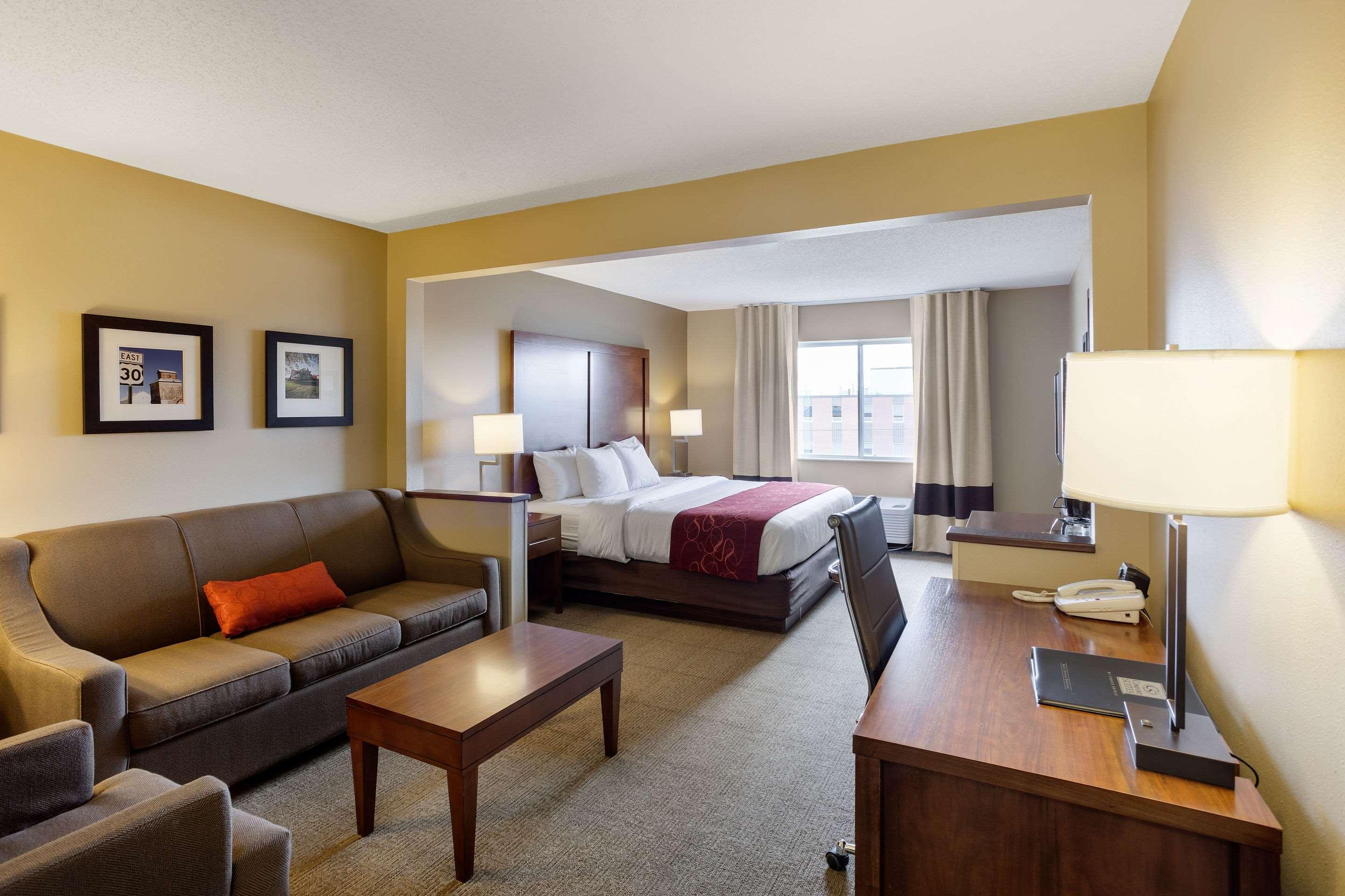 Comfort Suites — photo 5