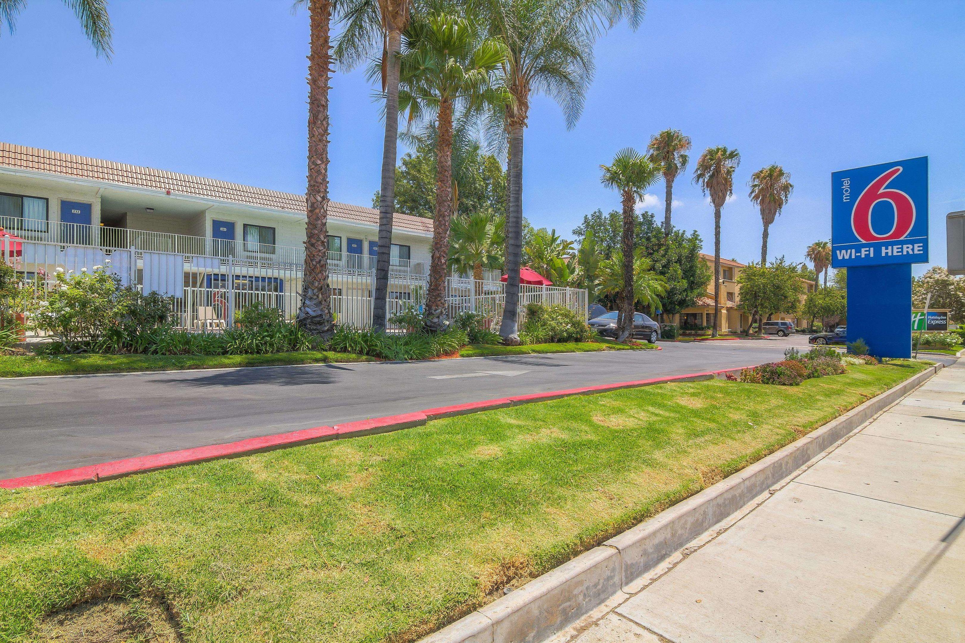 Motel 6 Simi Valley — photo 4