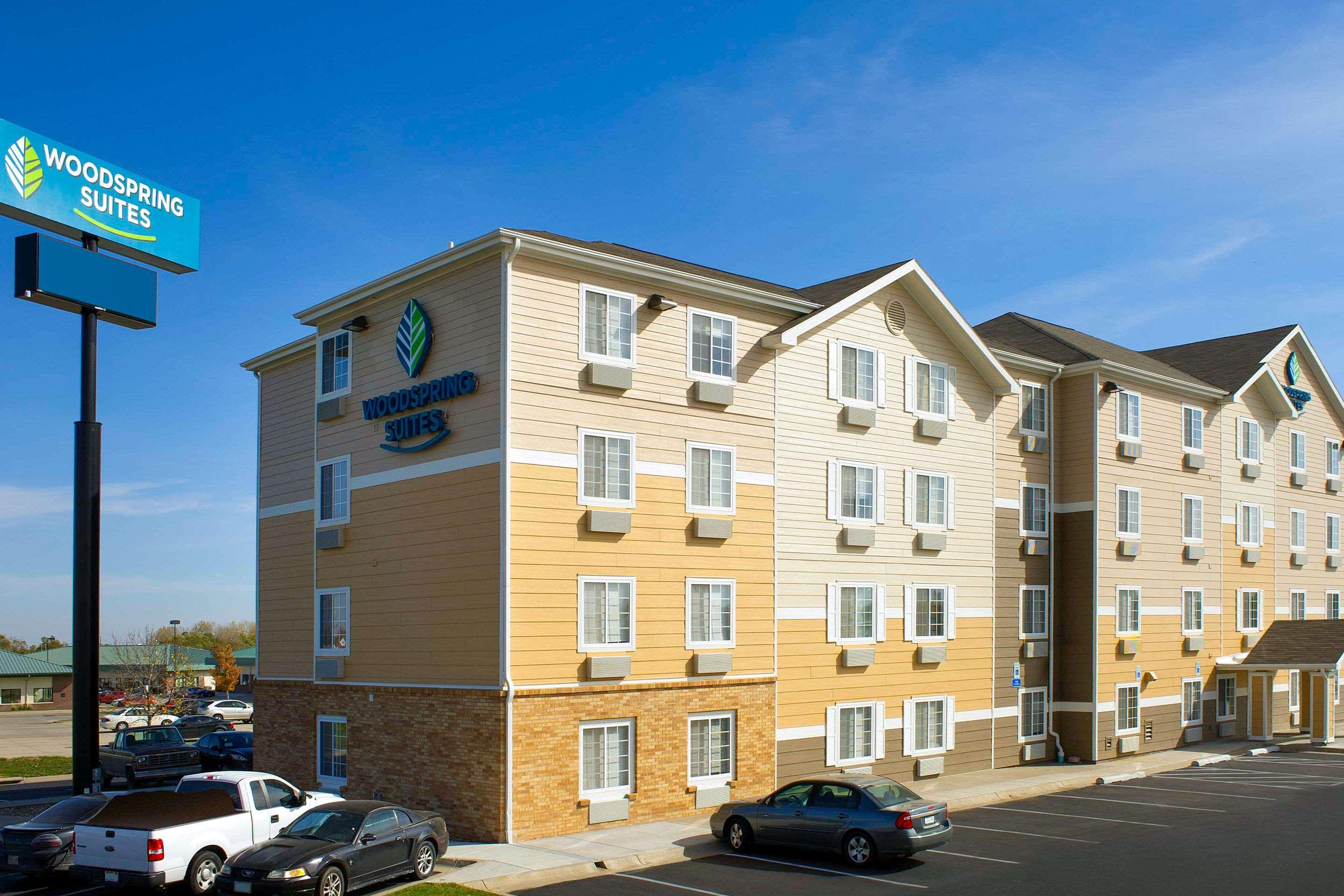 WoodSpring Suites Lincoln — photo 3