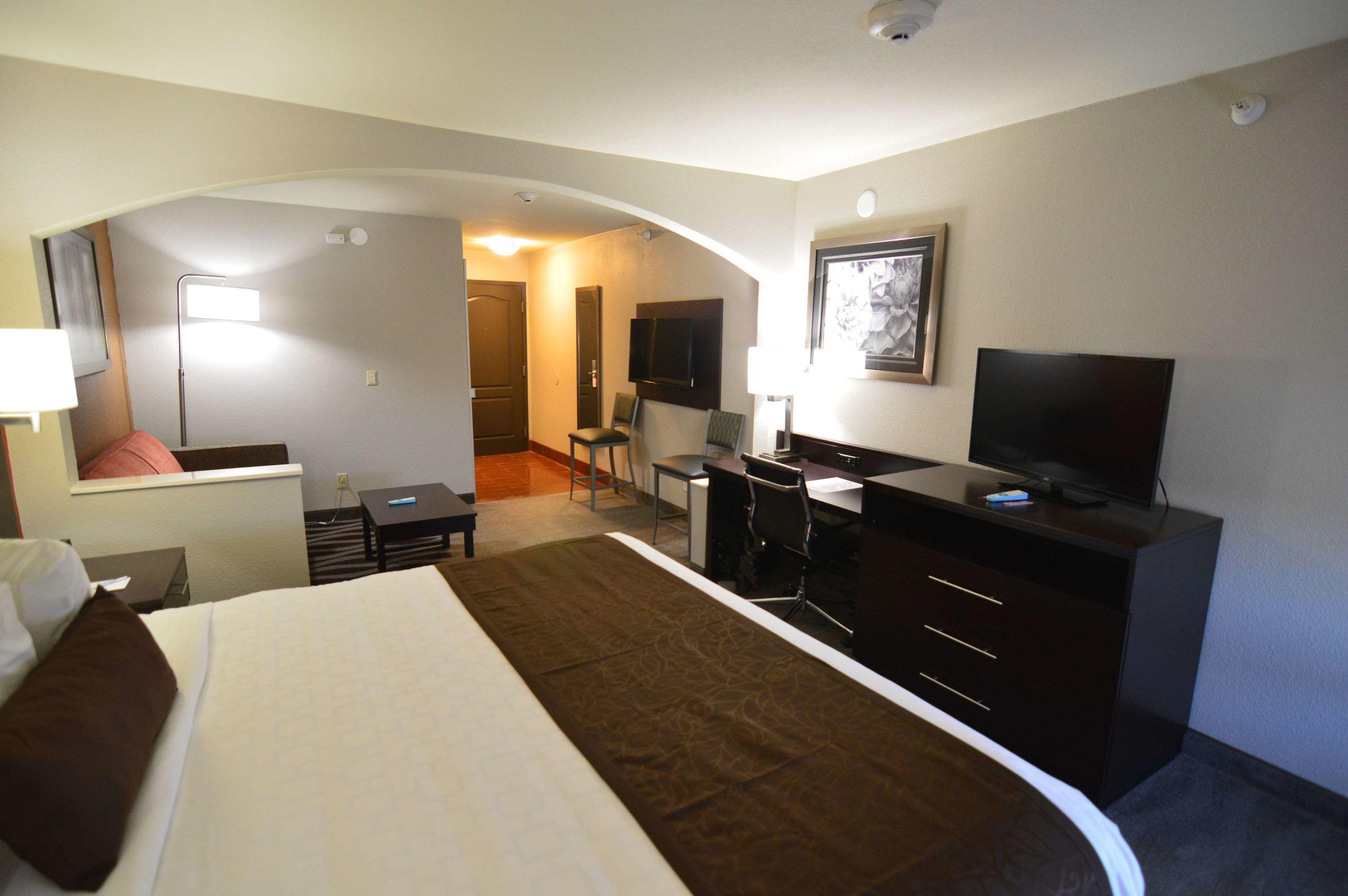 Best Western Plus Lee's Summit Hotel & Suites — photo 4
