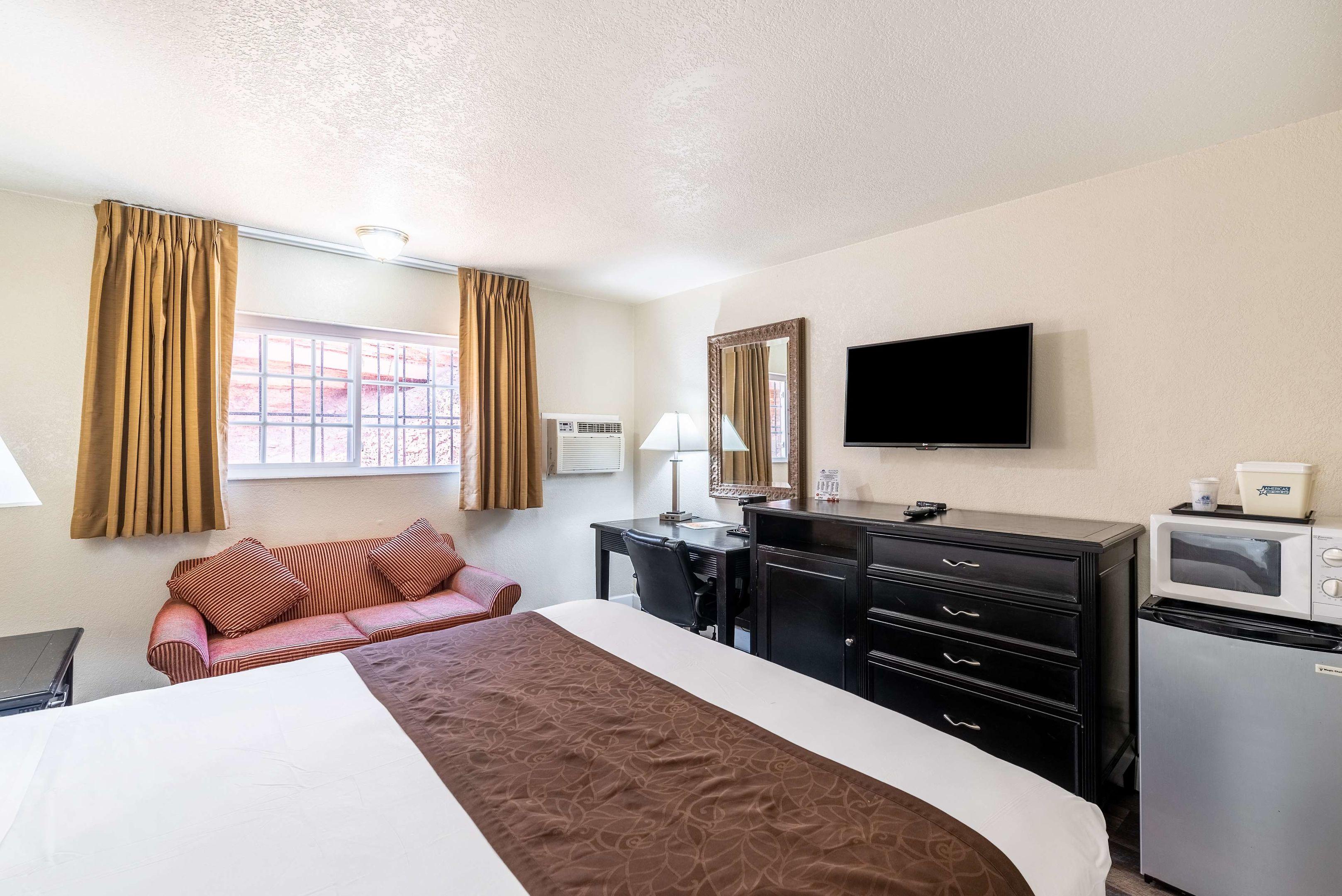 Americas Best Value Inn & Suites — photo 5