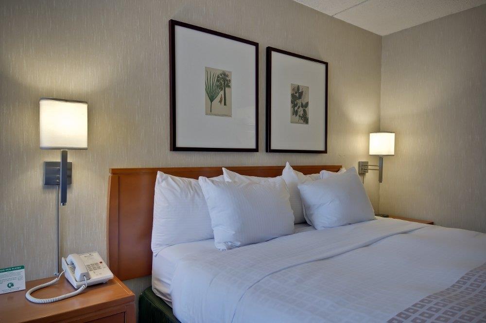 Vagabond Inn Executive Sacramento (Old Town) — photo 3