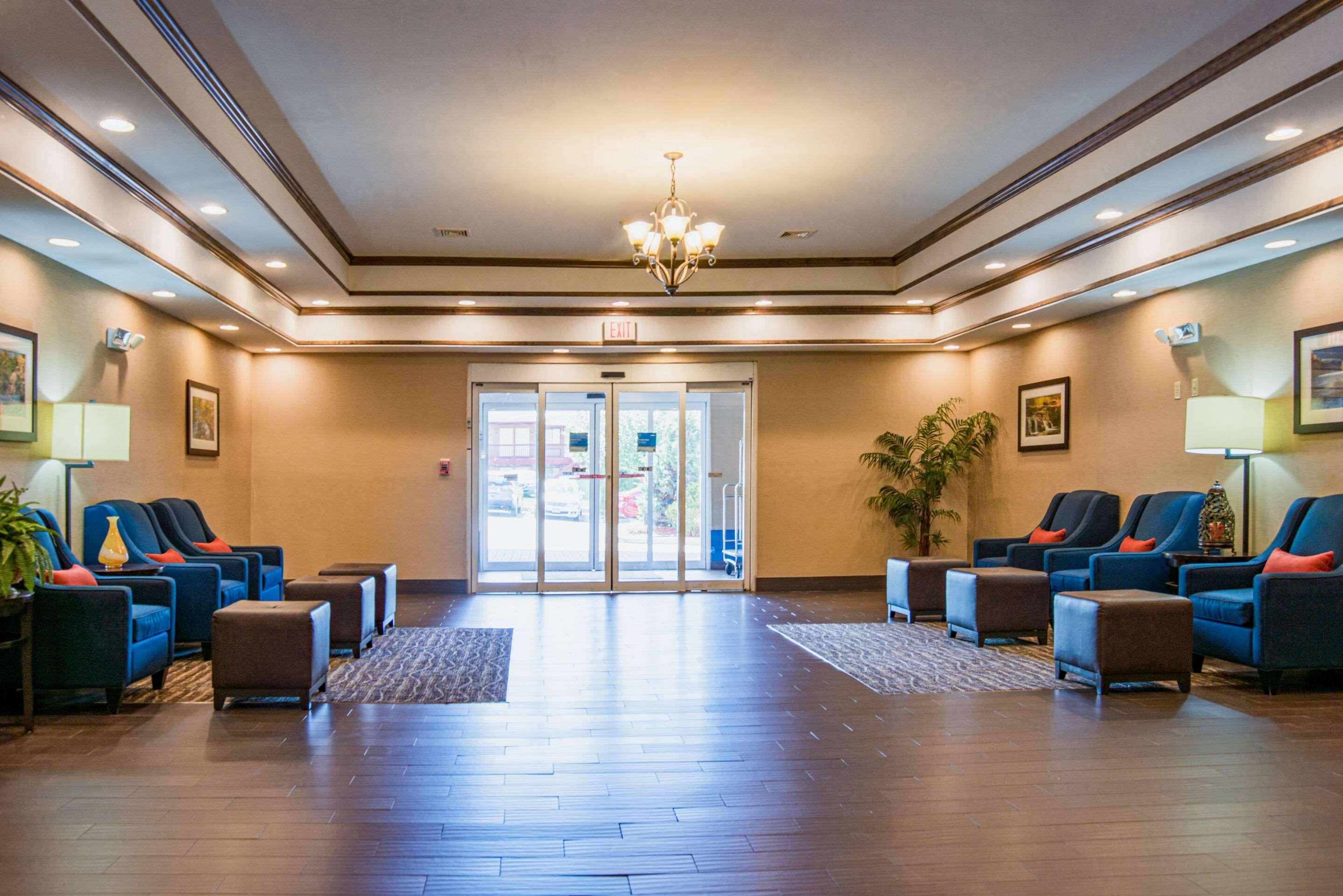 Comfort Inn Naugatuck - Waterbury — photo 5
