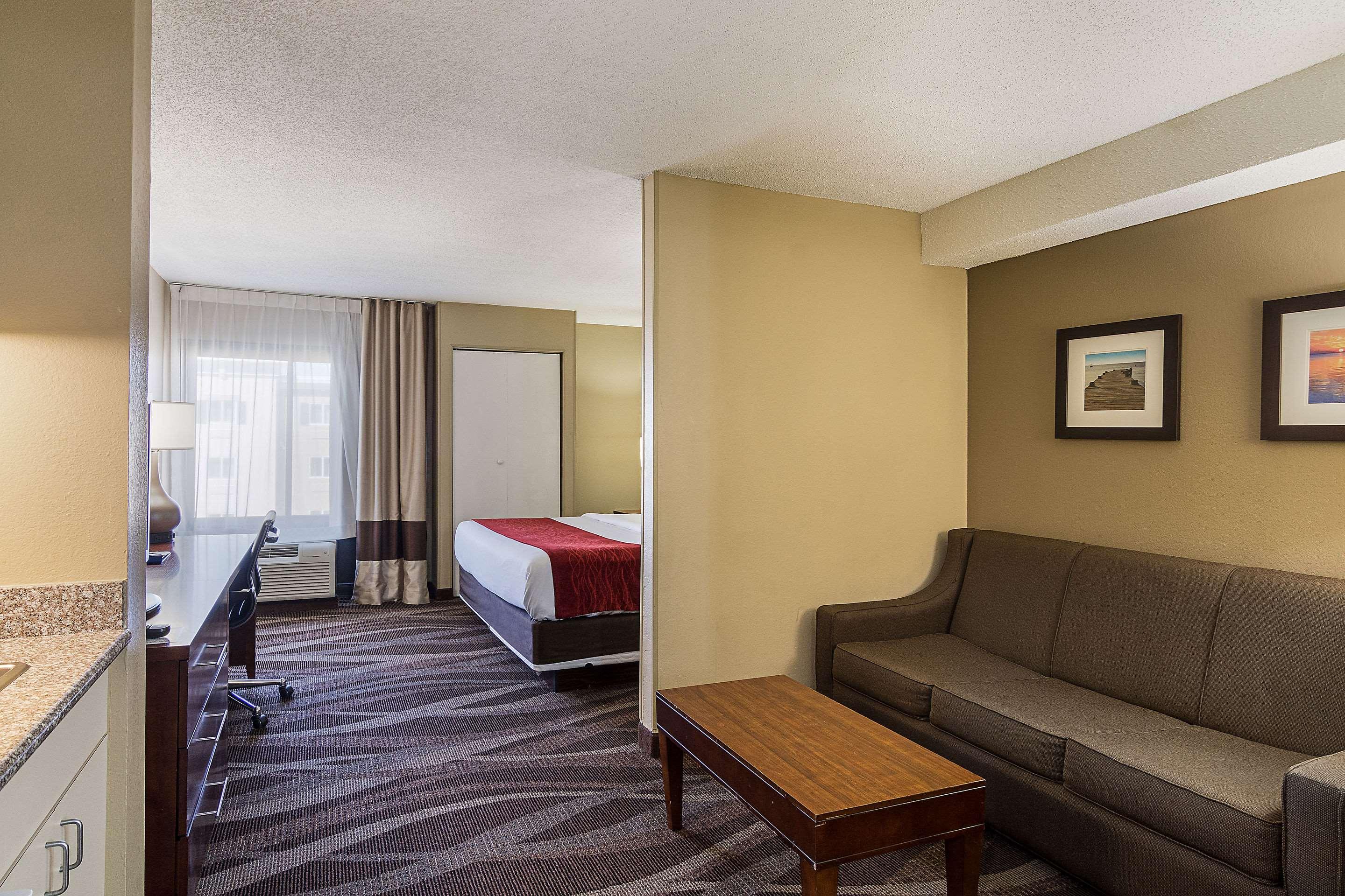 Comfort Inn Pensacola — photo 5