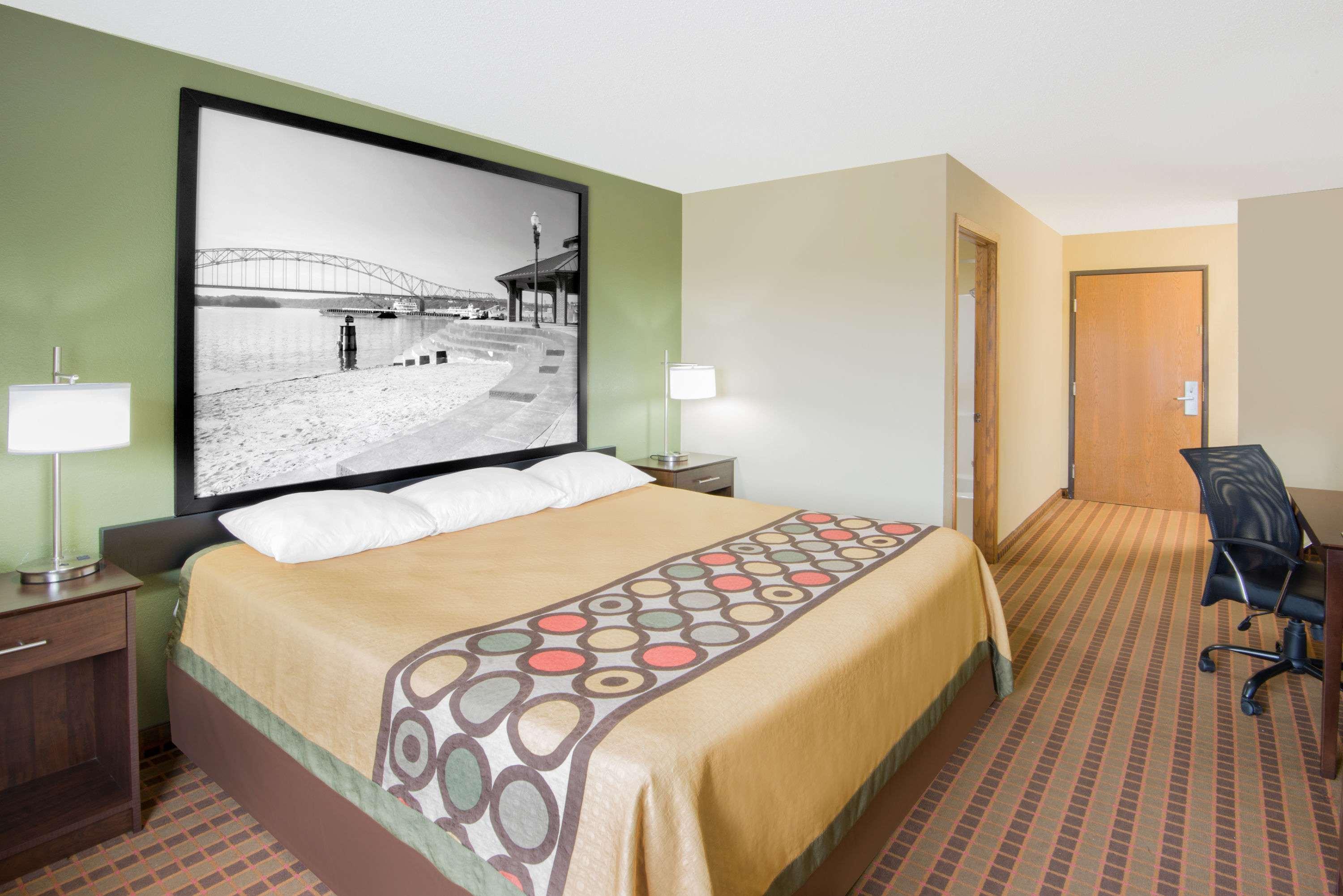 Super 8 by Wyndham Story City — photo 4