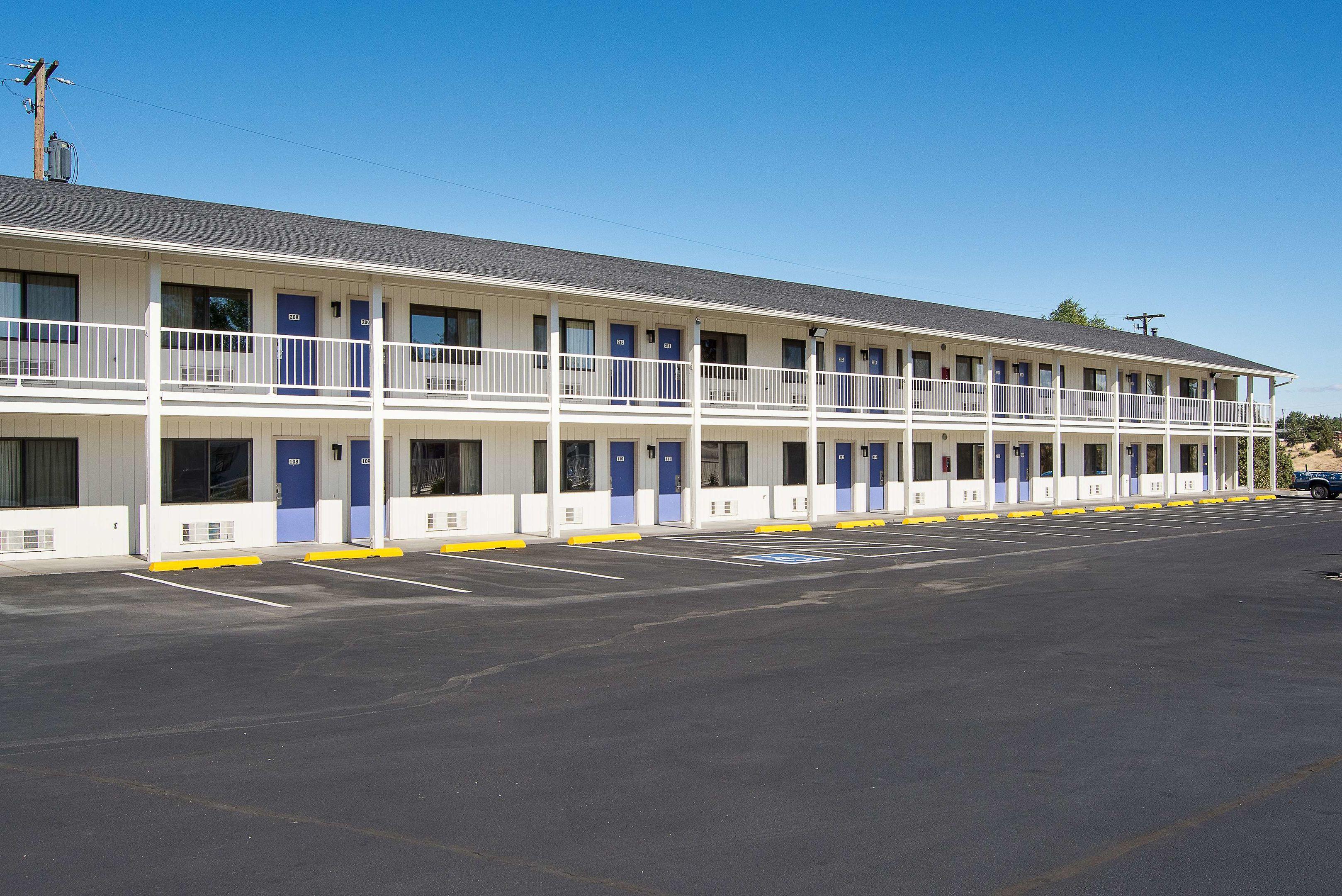 Motel 6 Madras OR — photo 3