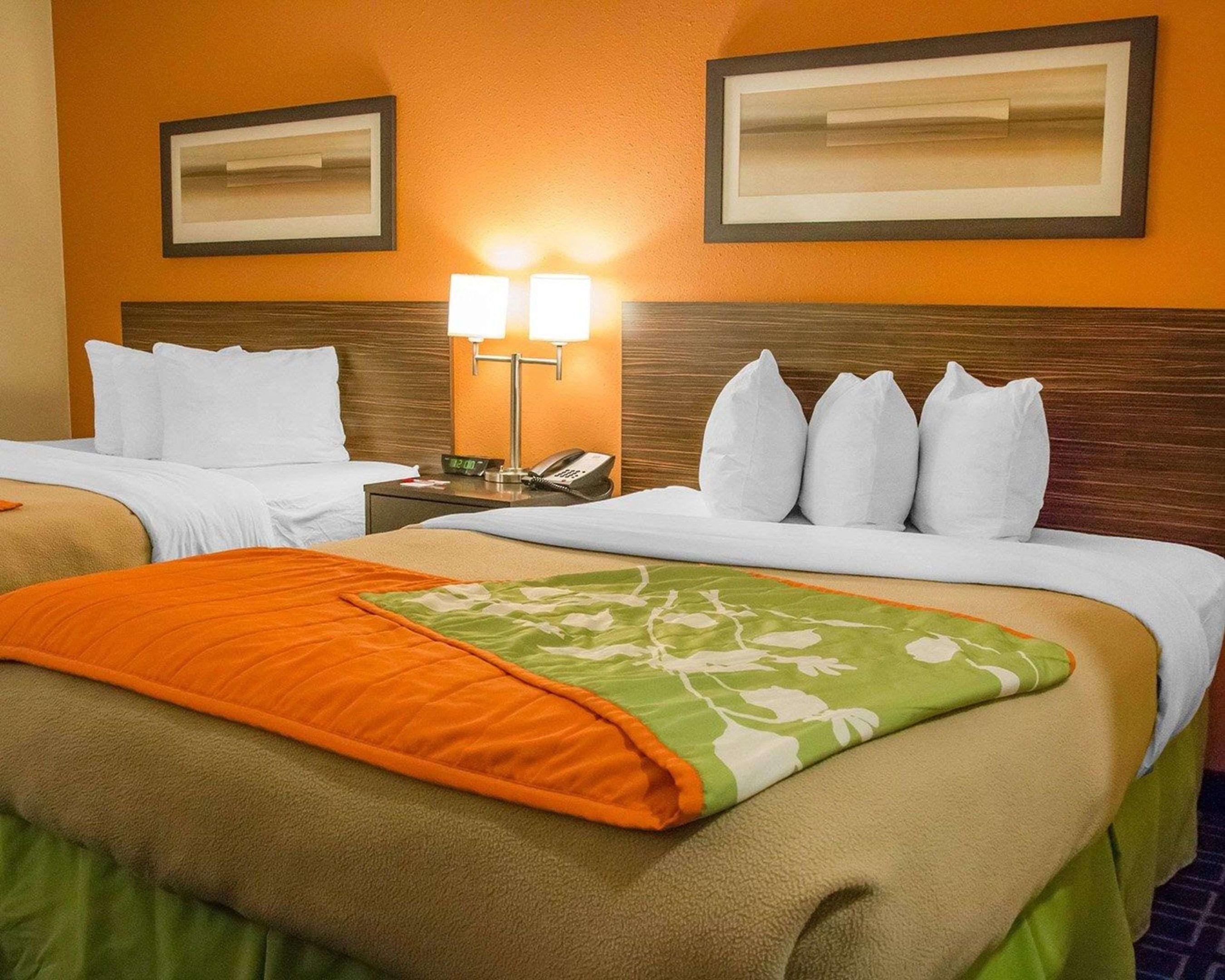 Econo Lodge — photo 4