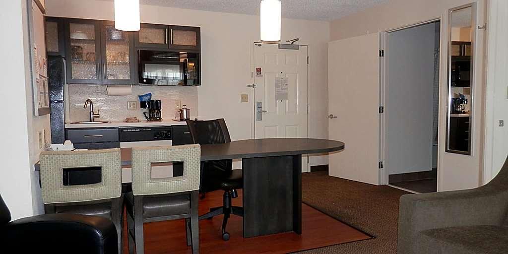 Sonesta Simply Suites Houston - NASA Clear Lake — photo 4