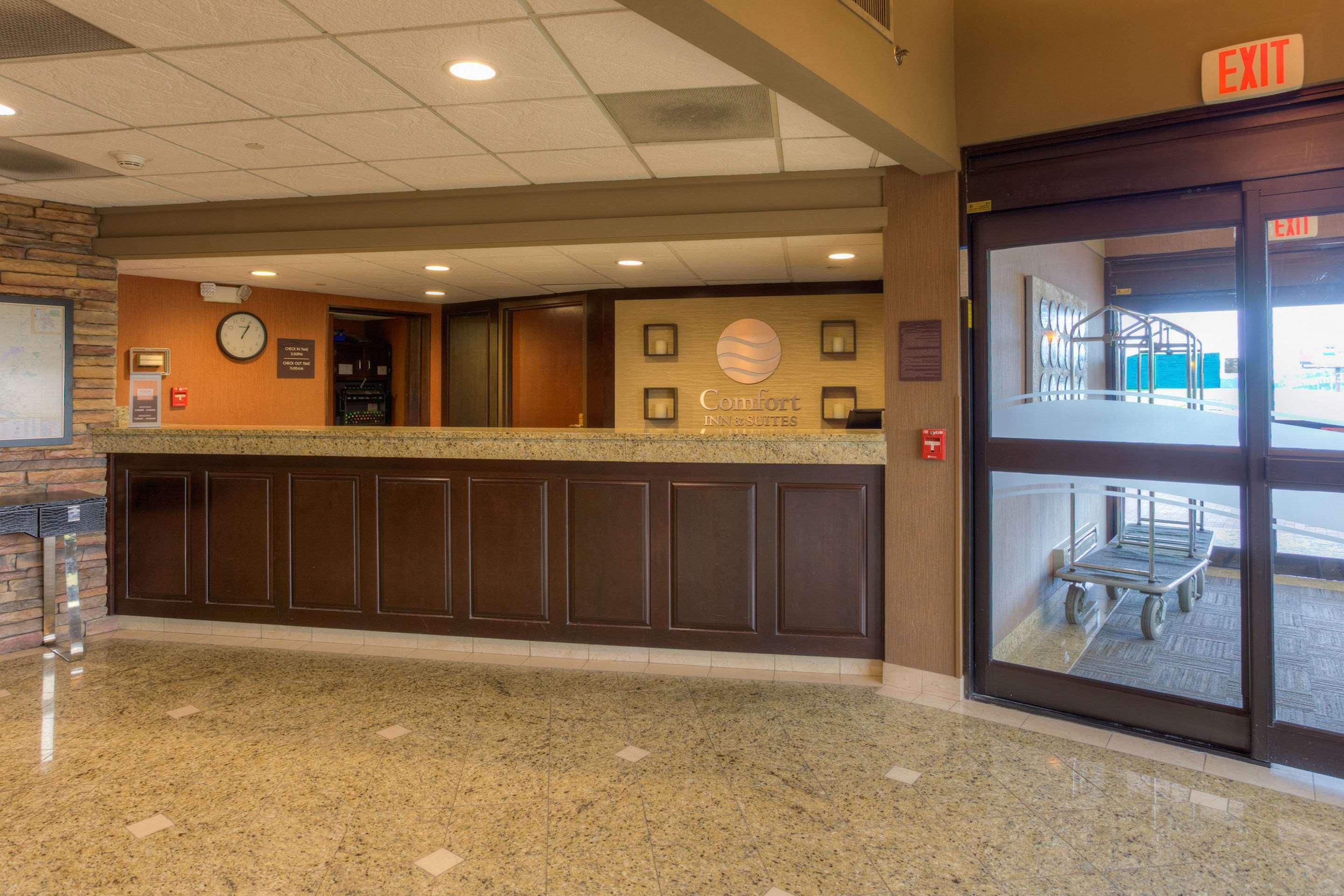 Comfort Inn & Suites Evansville Airport — photo 5